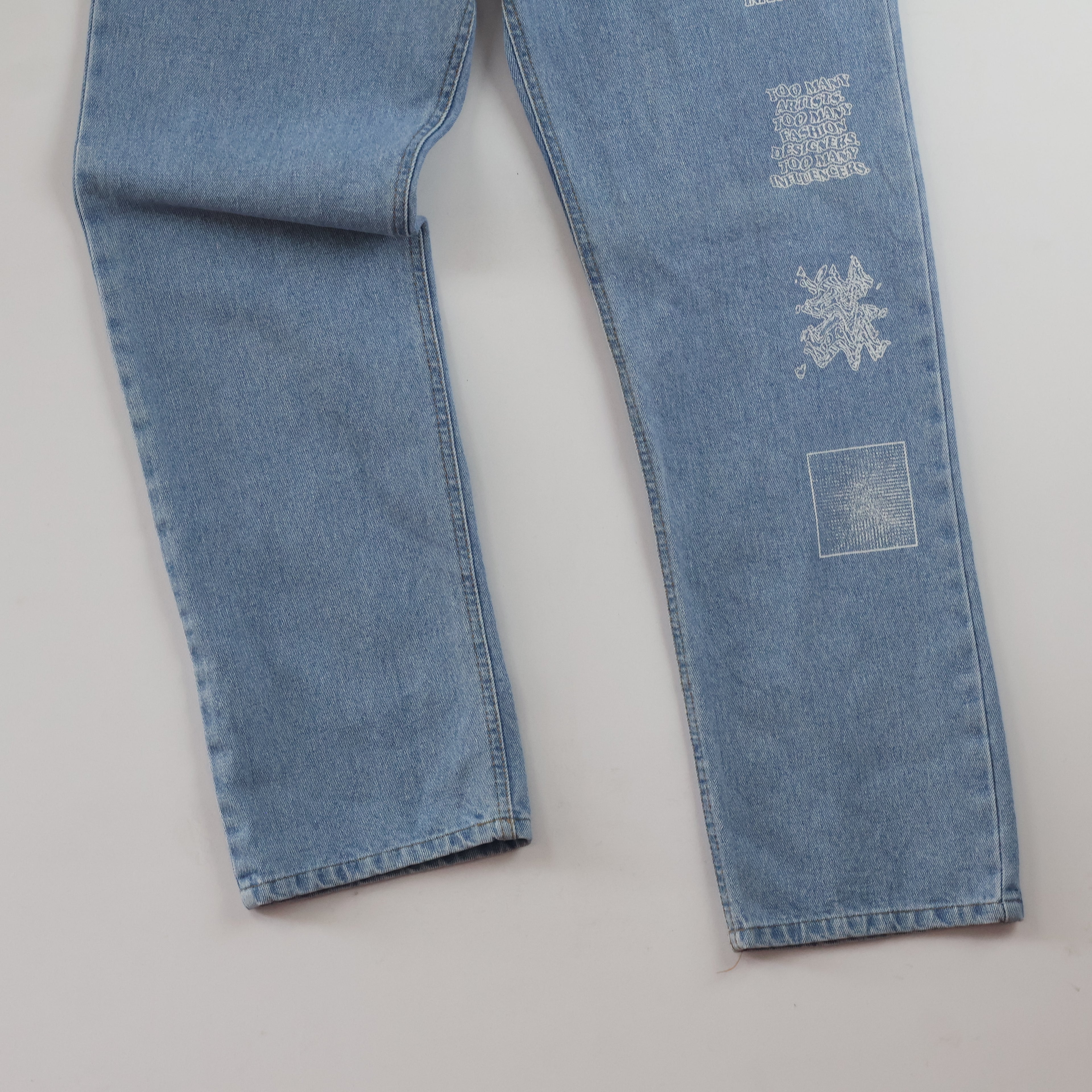 Thrifted Vintage APIECEOFCAKE Light Blue Graphic Denim Jeans waist 30/ J1056
