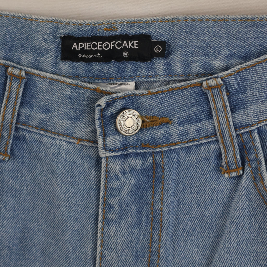Thrifted Vintage APIECEOFCAKE Light Blue Graphic Denim Jeans waist 30/ J1056