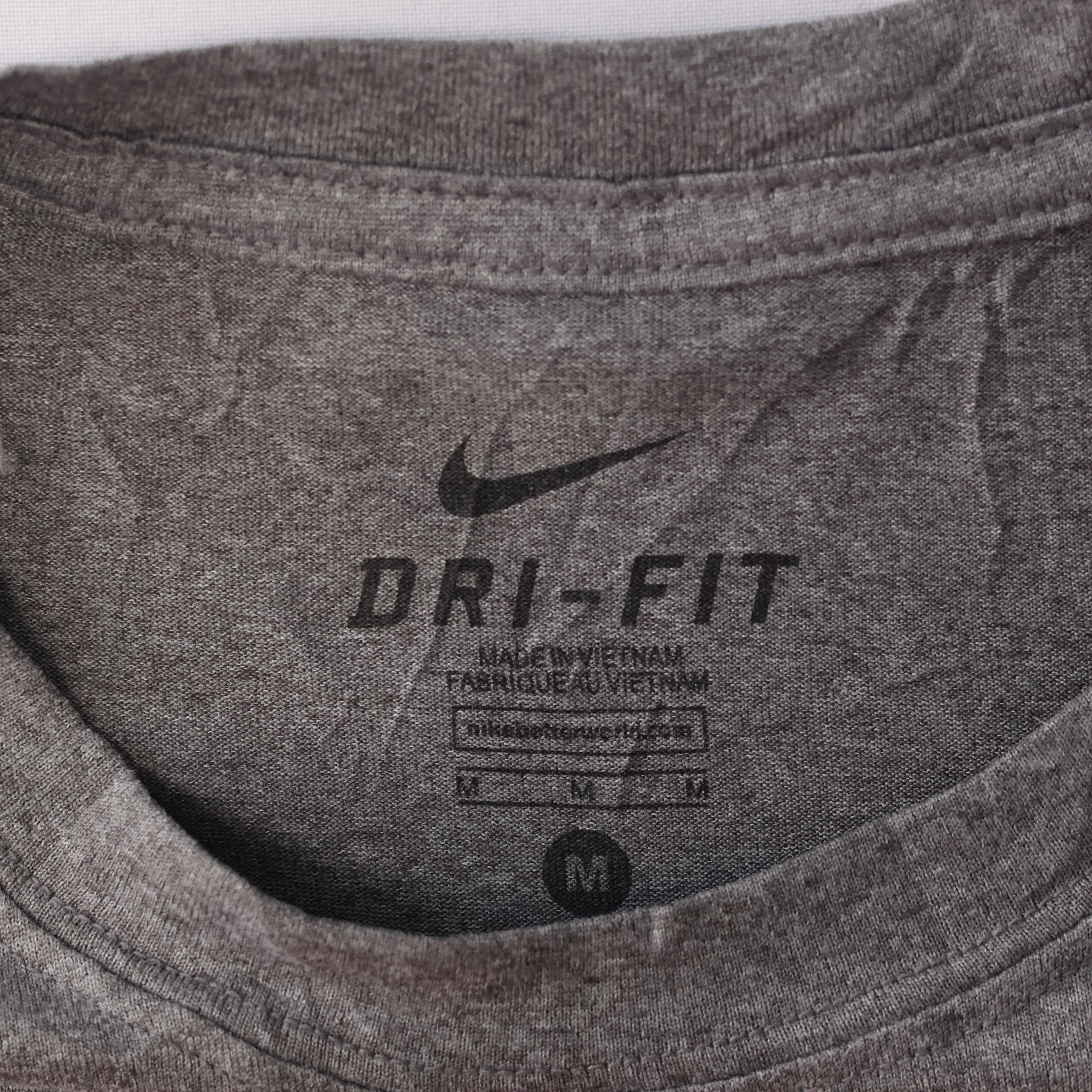 Nike Dri-FIT Georgia Bulldogs Thrifted T-Shirt - Men's Size M