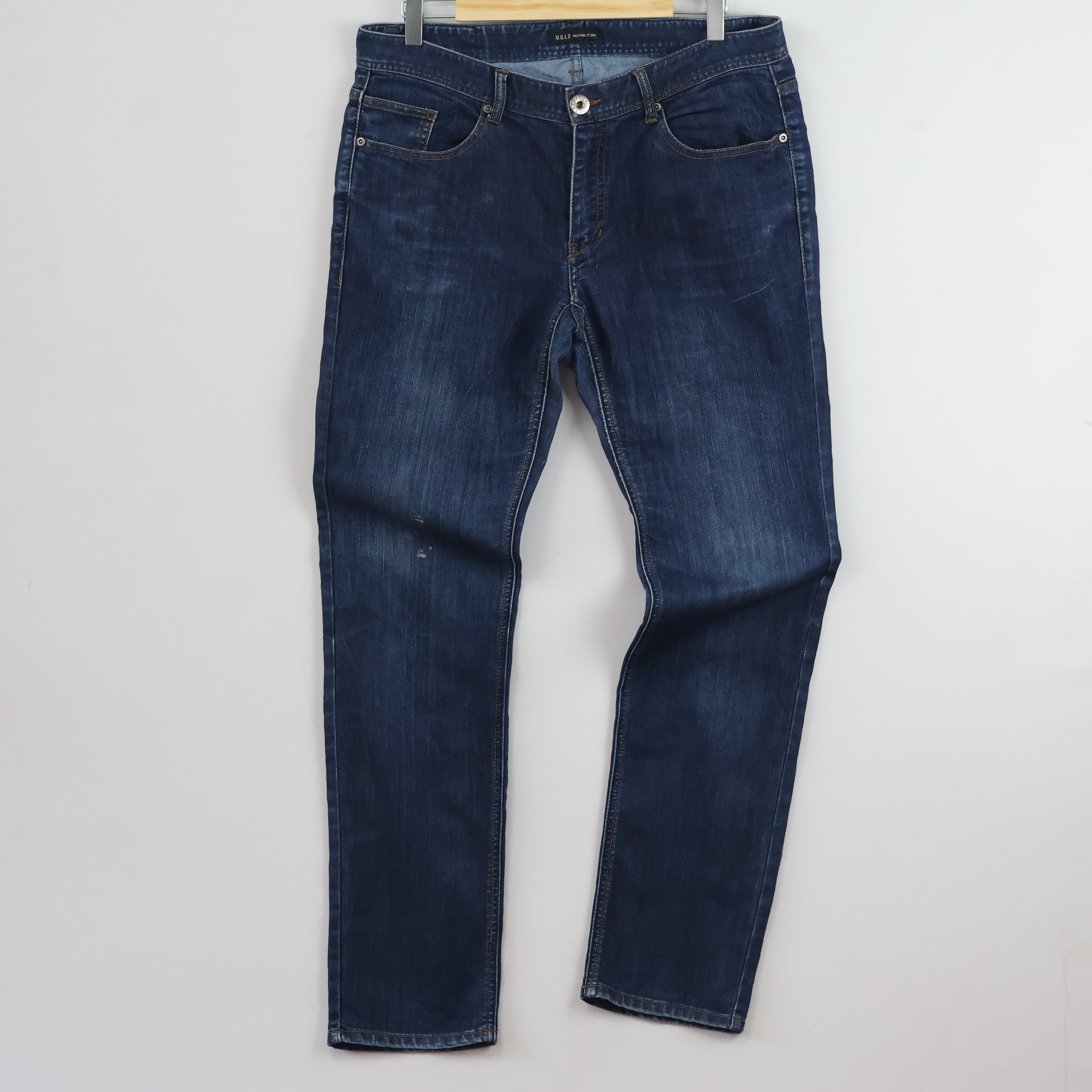 Men's U.G.I.Z Classic Dark Blue Denim Jeans 32-33 inches Waist/ J1071
