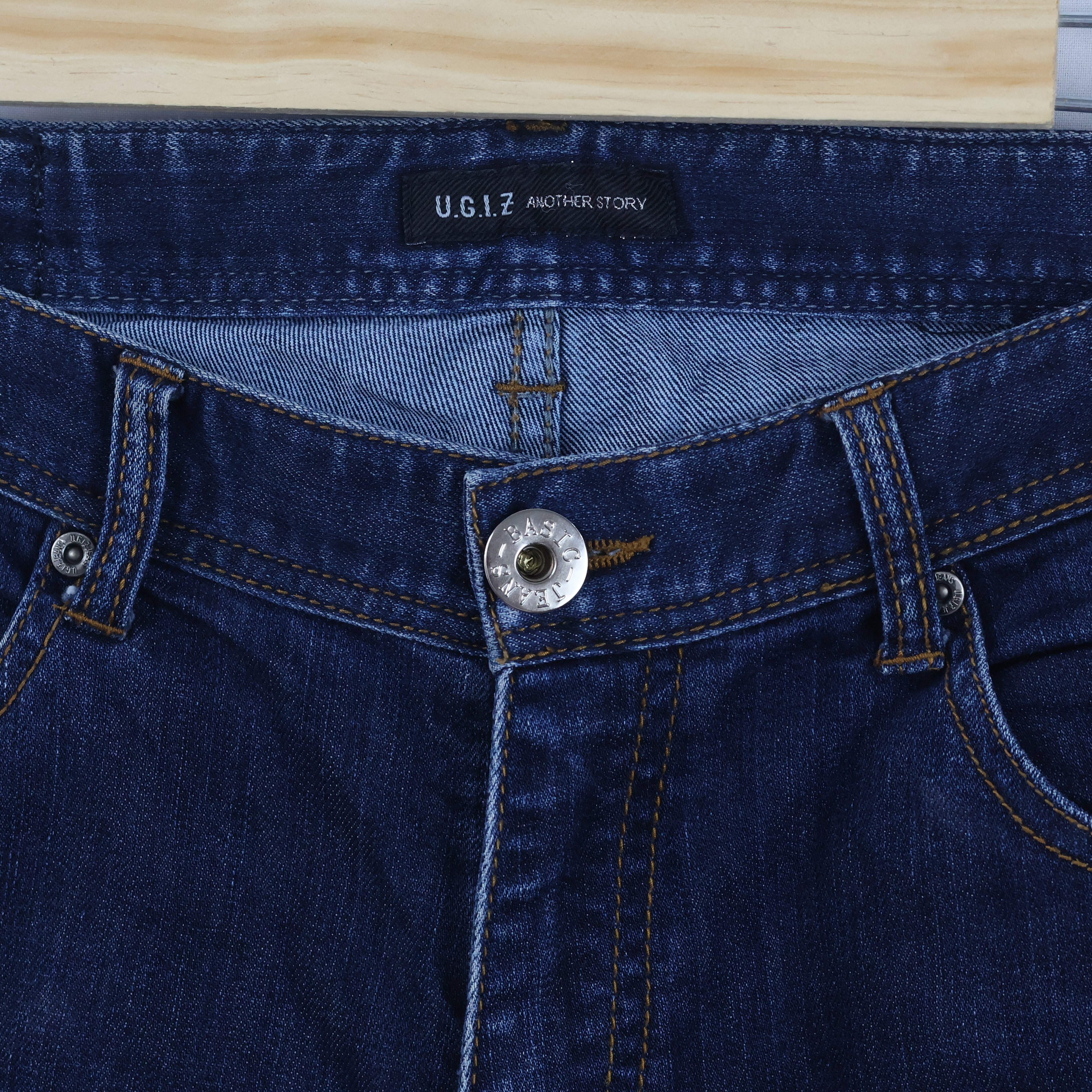 Men's U.G.I.Z Classic Dark Blue Denim Jeans 32-33 inches Waist/ J1071