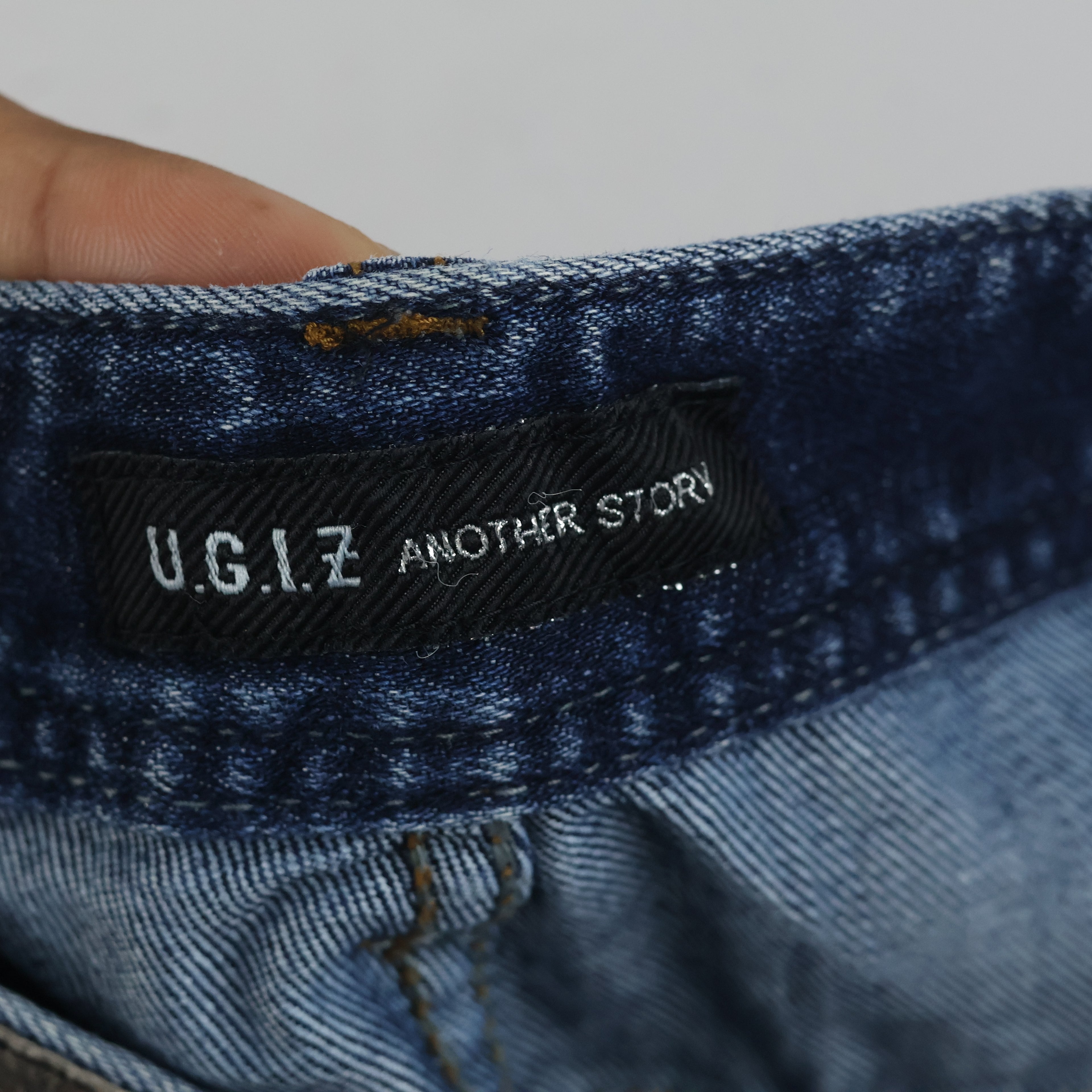 Men's U.G.I.Z Classic Dark Blue Denim Jeans 32-33 inches Waist/ J1071