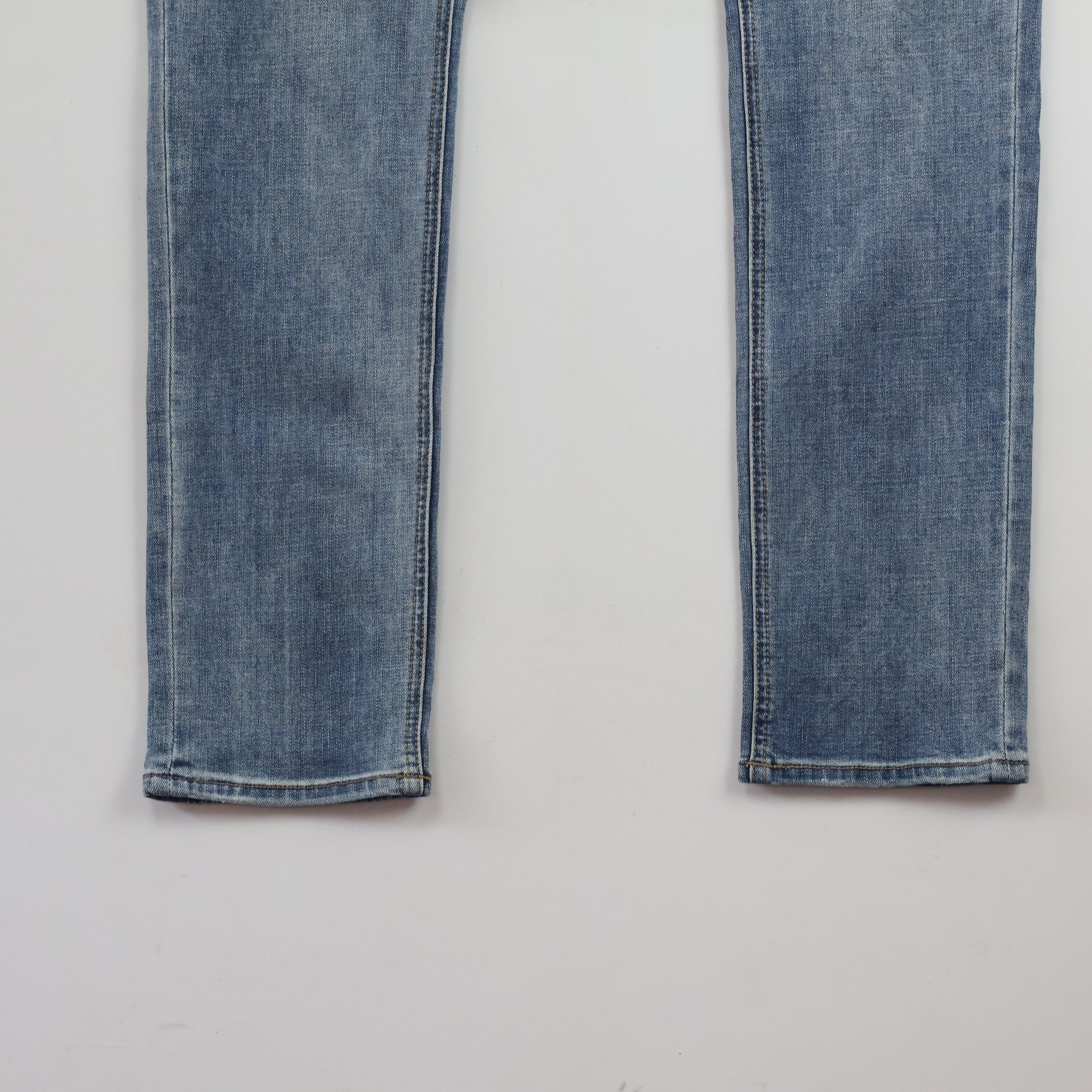 Thrifted Kenneth Cole Light Blue Denim Slim Fit Jeans 30 inches Waist/ J1069