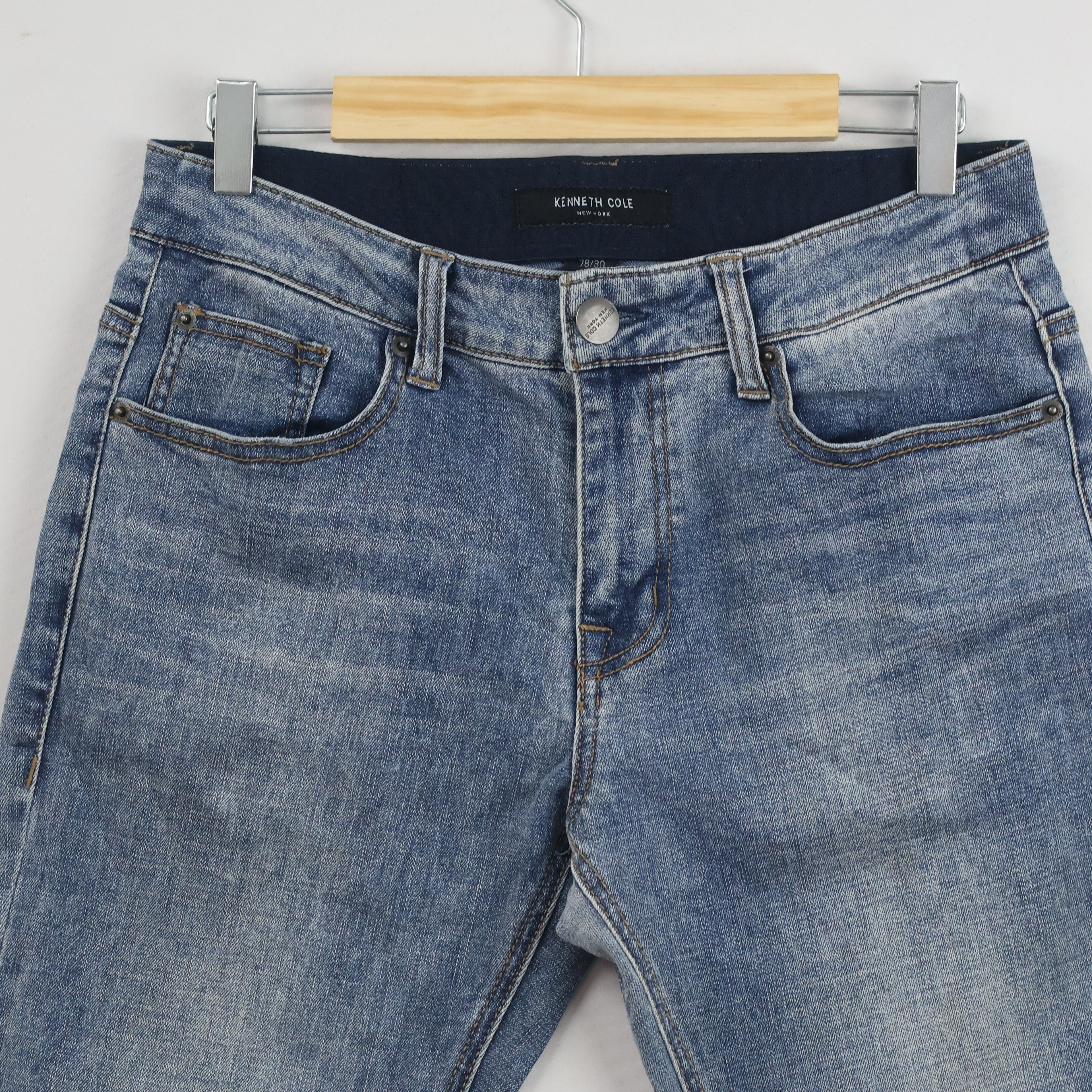 Thrifted Kenneth Cole Light Blue Denim Slim Fit Jeans 30 inches Waist/ J1069