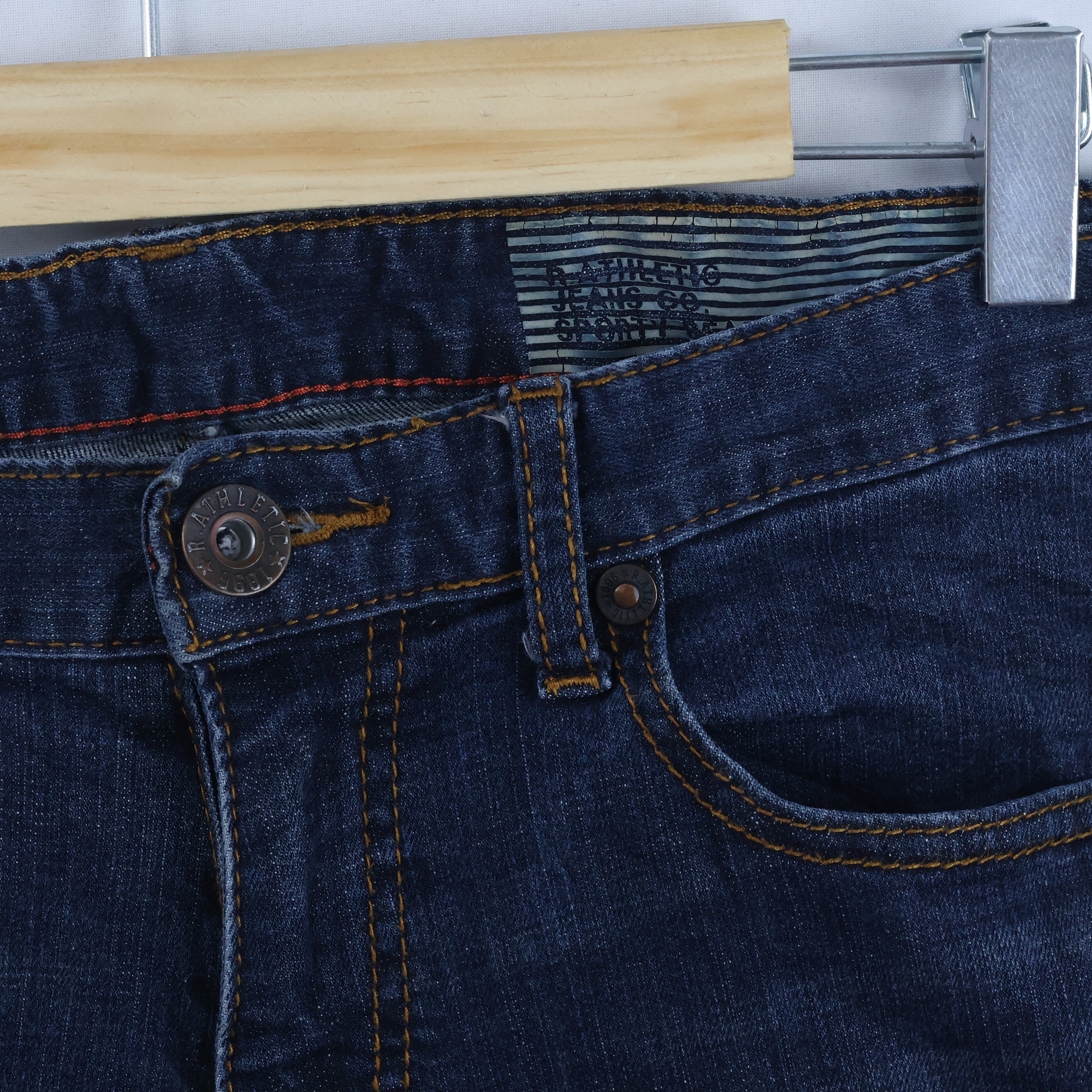 Thrifted Men's R-Athletic Classic Dark Blue Jeans 30 waist/ J1064