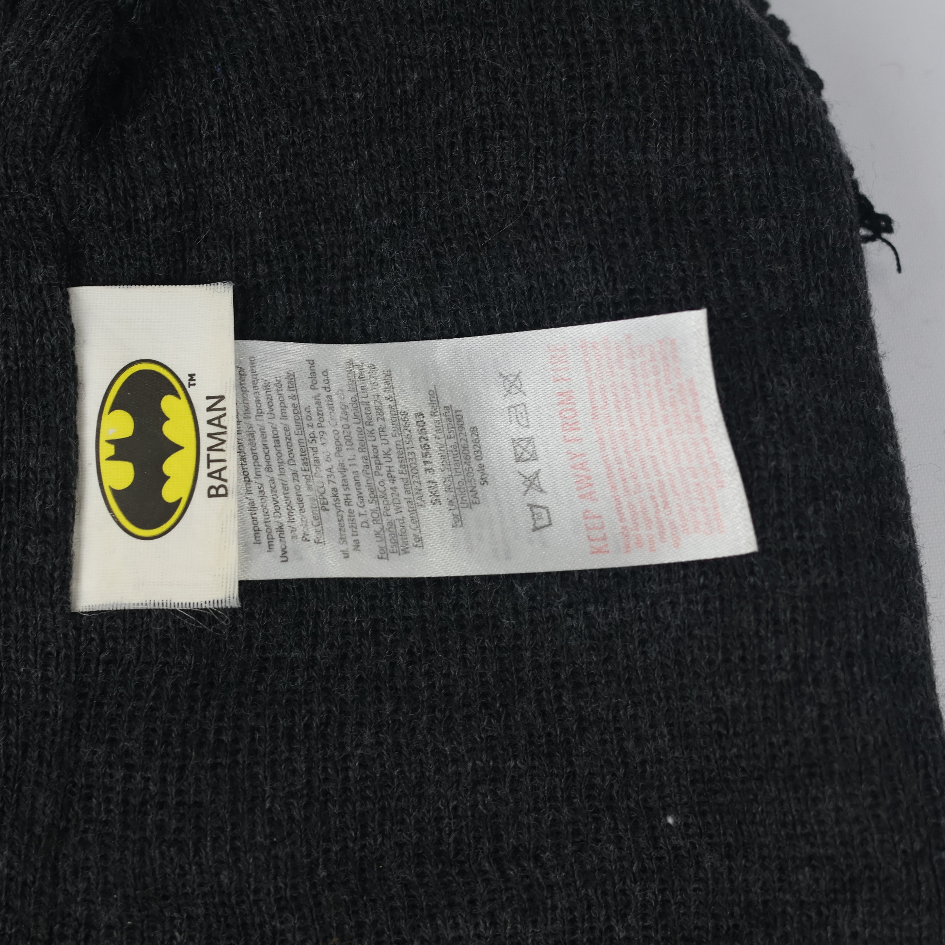 DC Comics Batman Logo Winter Thrifted Beanie - Black Knit Cuffed Hat