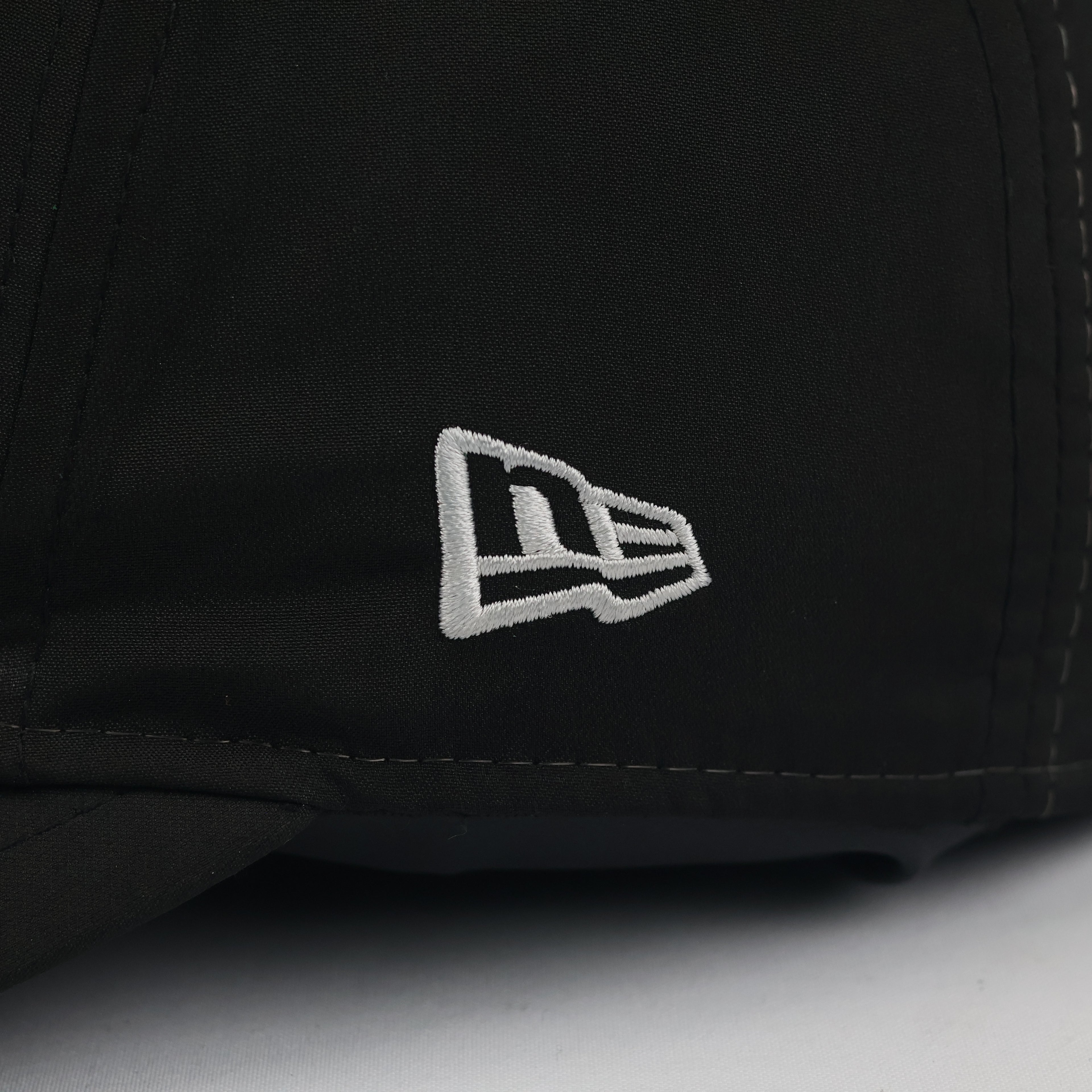 New Era 9FIFTY Boston Celtics Cap - Thrifted Black Snapback with Side Panel Print