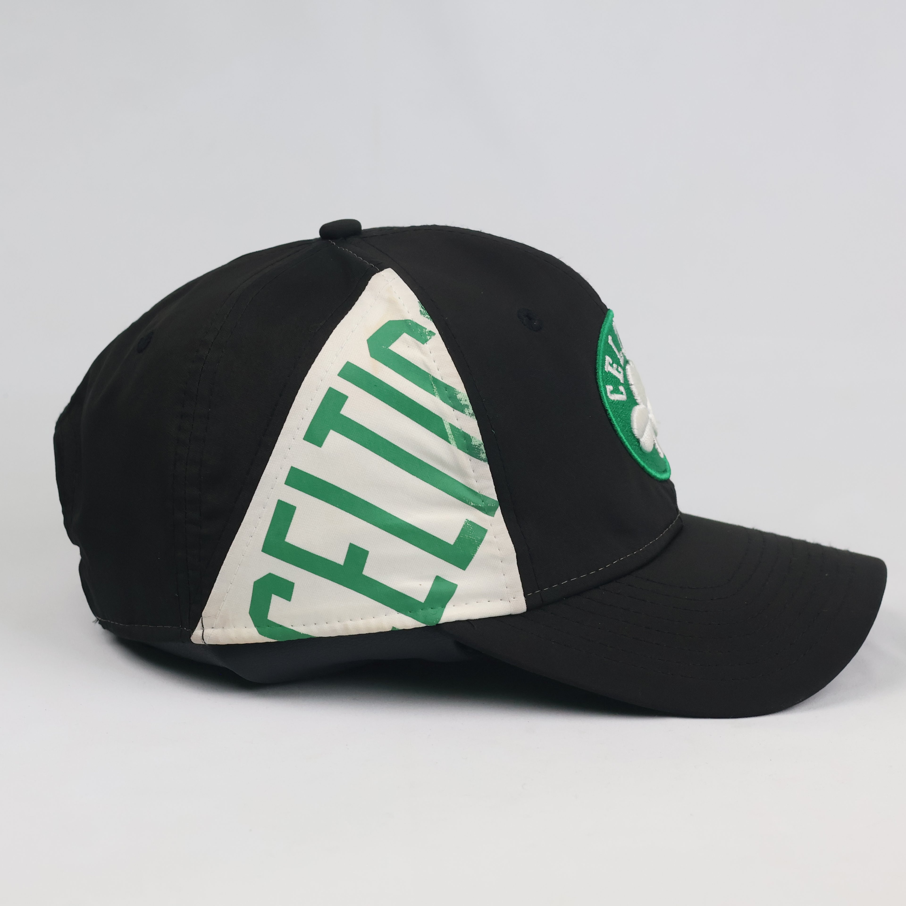 New Era 9FIFTY Boston Celtics Cap - Thrifted Black Snapback with Side Panel Print