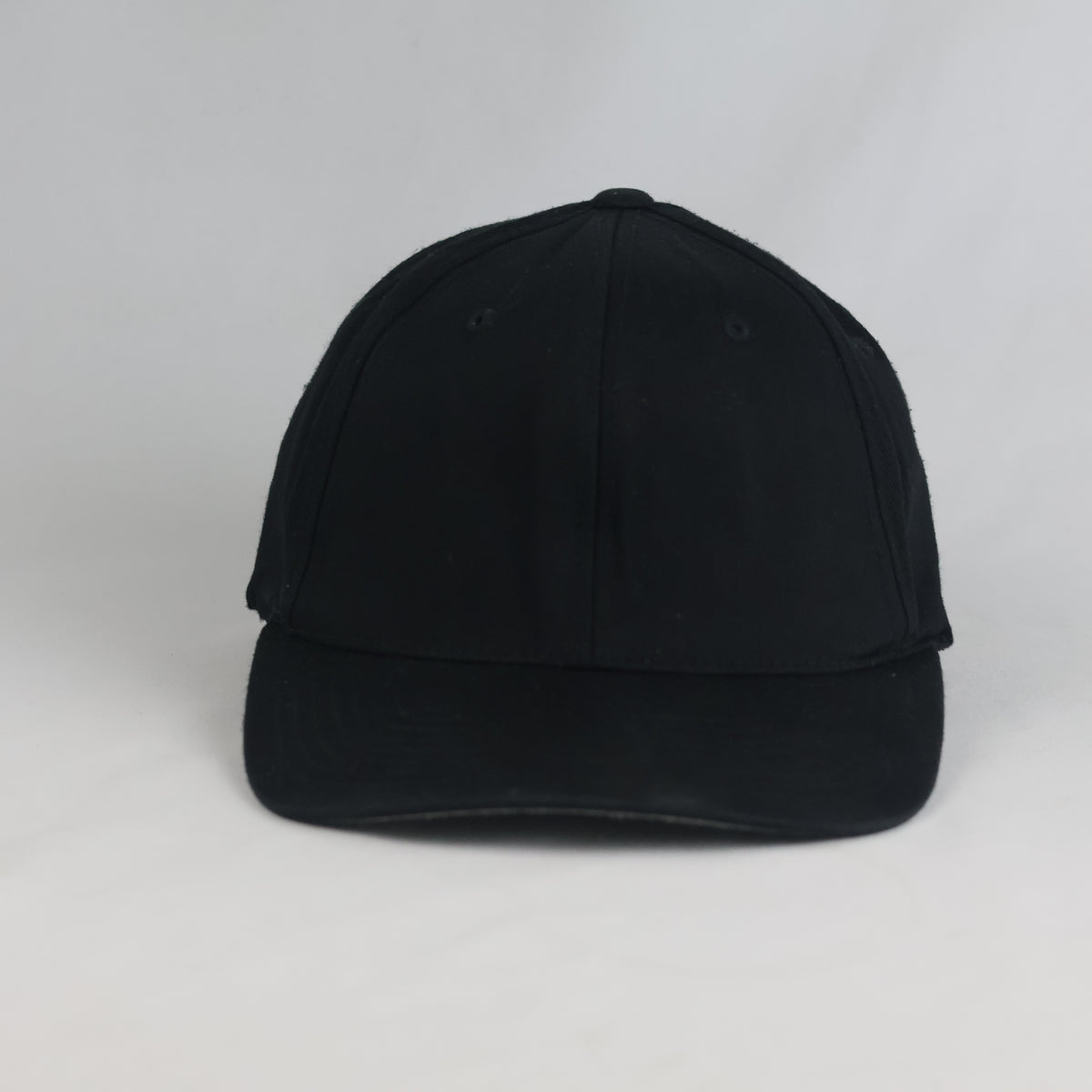 Thrifted Flexfit Yupoong Black Stretch-Fit Cap (Size 59–61 cm) | 10878