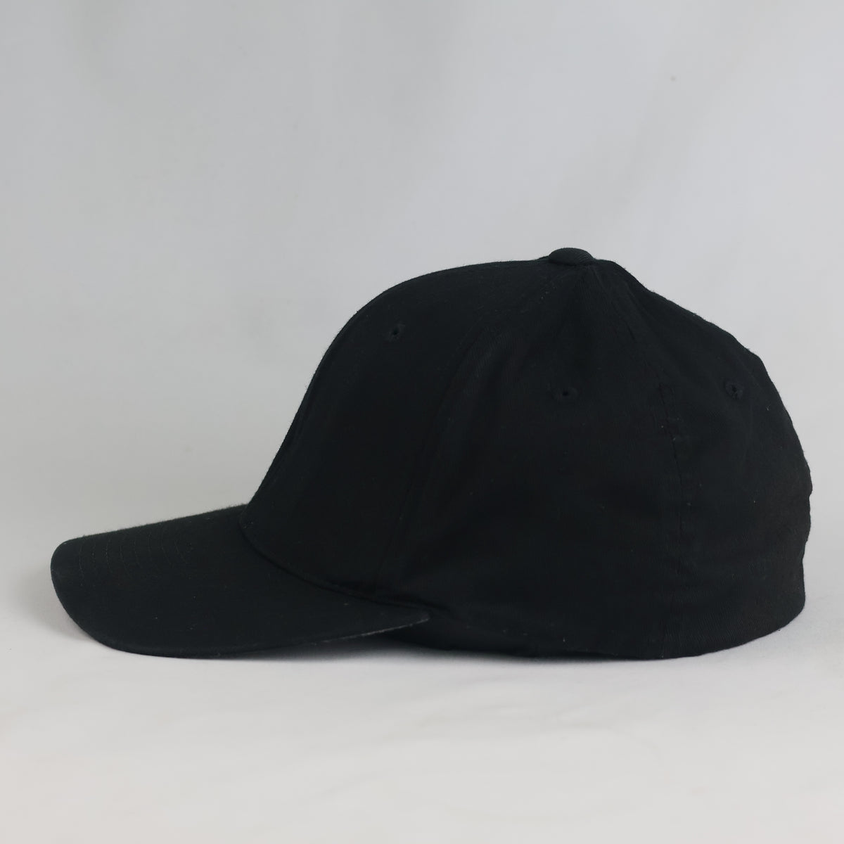 Thrifted Flexfit Yupoong Black Stretch-Fit Cap (Size 59–61 cm) | 10878
