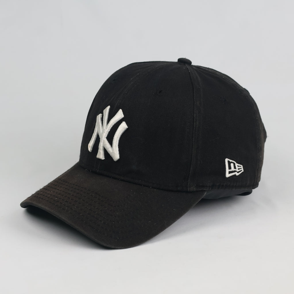 Thrifted New Era 9FORTY NY Yankees Baseball Cap - Faded Black Cotton Curved Brim Hat