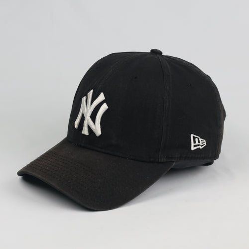 Thrifted New Era 9FORTY NY Yankees Baseball Cap - Faded Black Cotton Curved Brim Hat