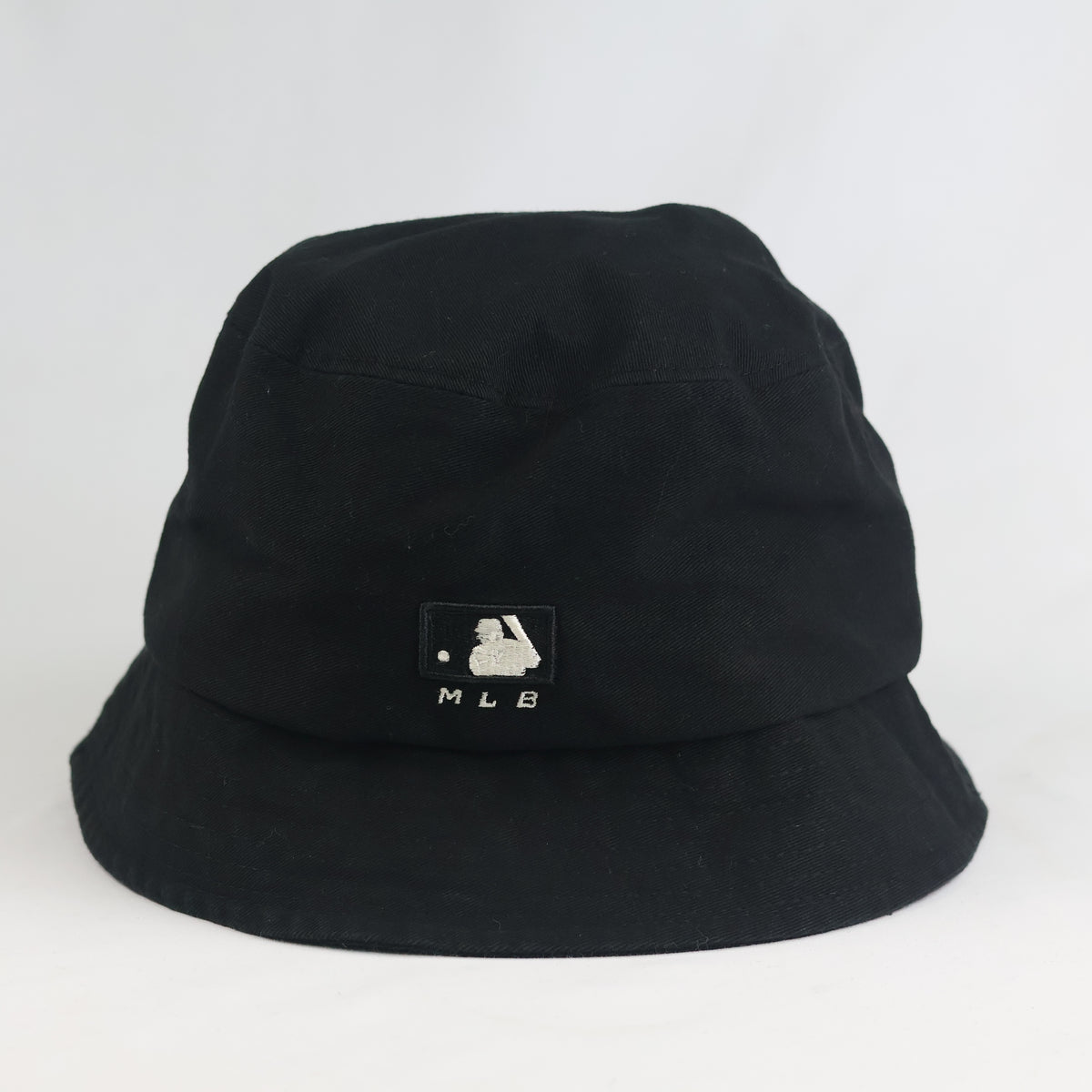 Thrifted MLB NY Yankees Black Heart Embroidered Bucket Hat (Size 58–59 cm)