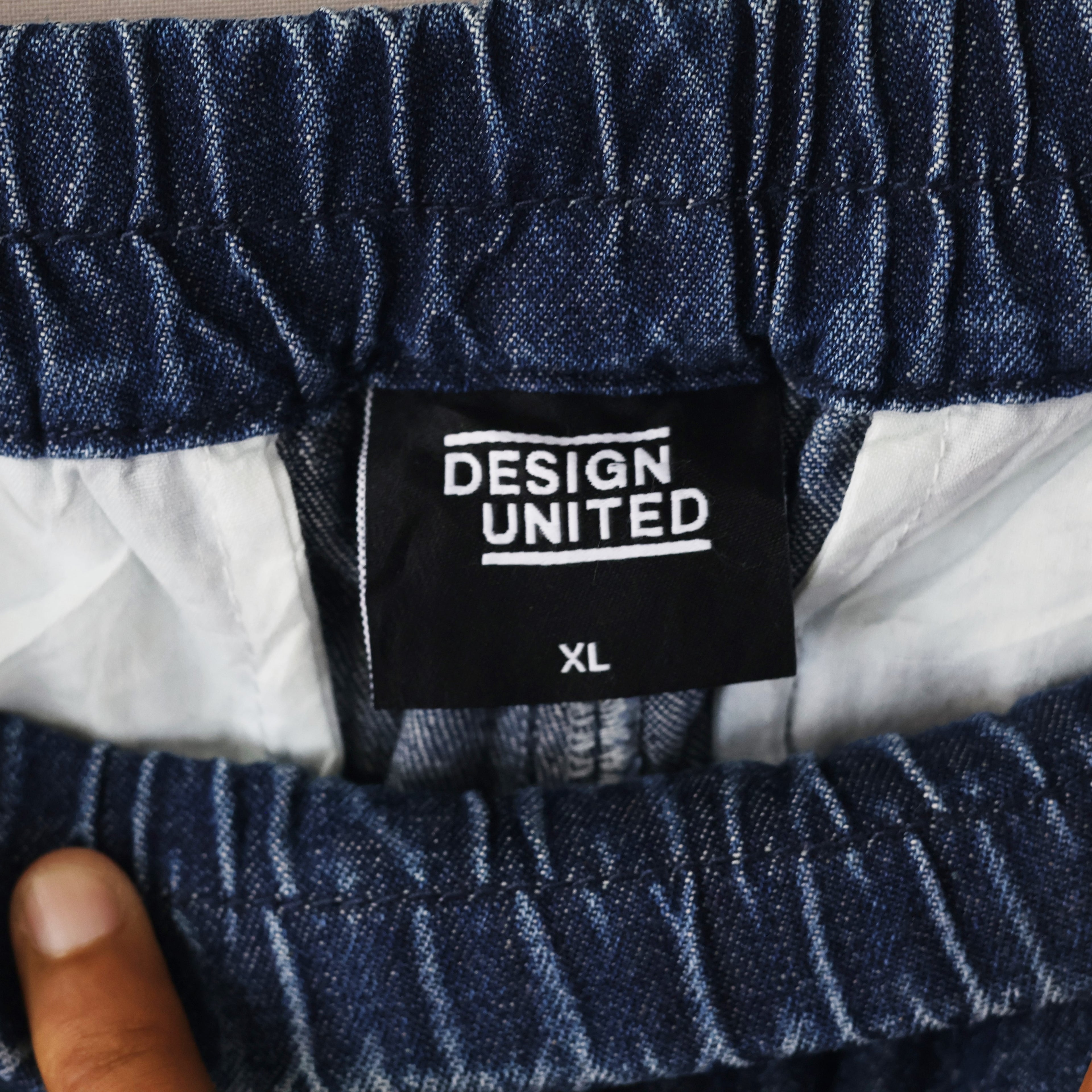 Thrifted Men's Design United Comfort Fit Jogger Jeans waist: 32/ J1076