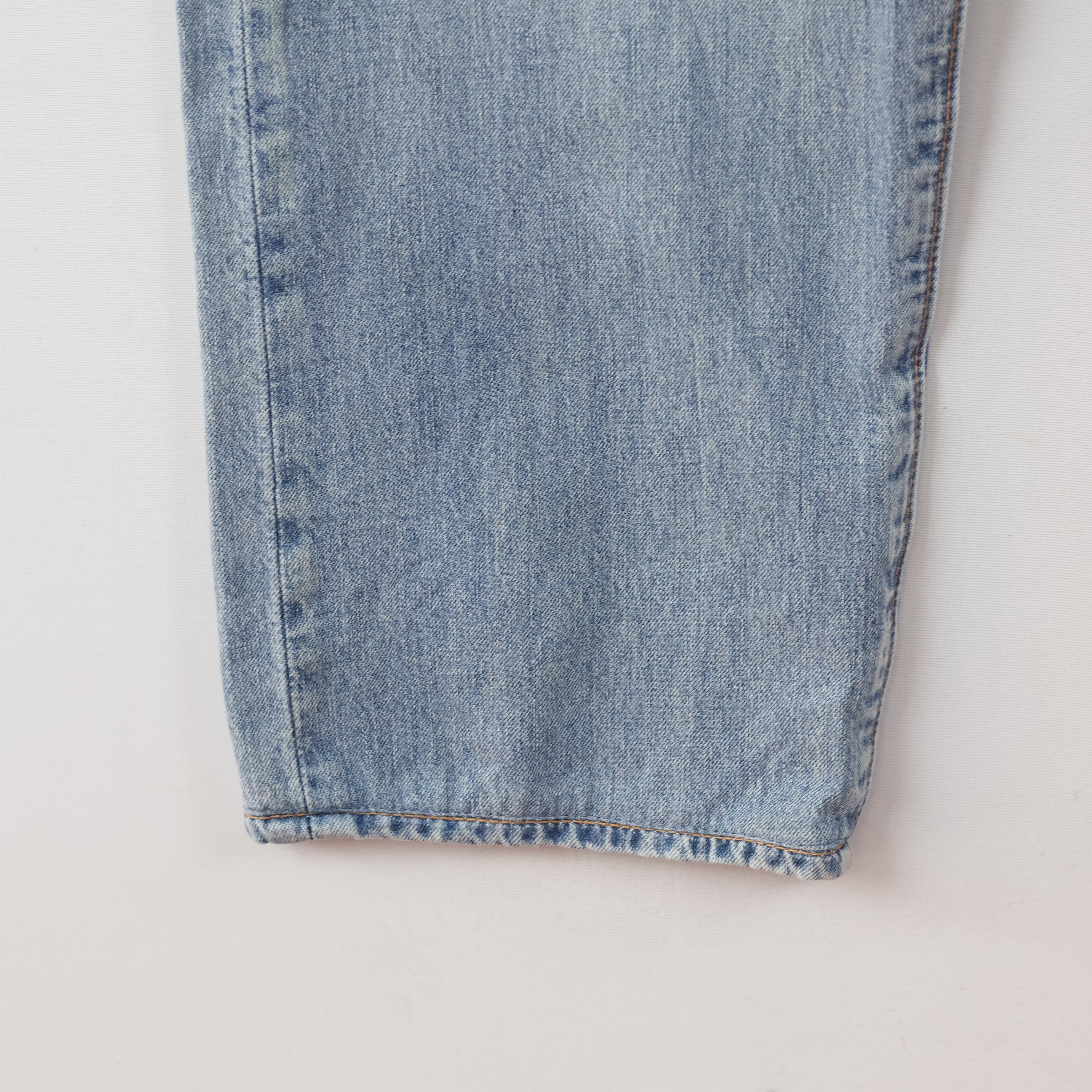 Thrifted Men's Levi's 502 Classic Regular Tapered Denim Waist:36/ J1079