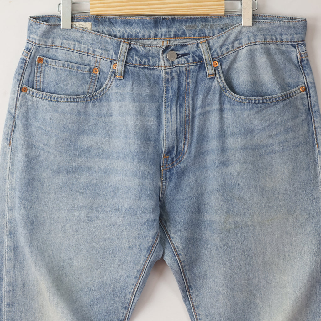 Thrifted Men's Levi's 502 Classic Regular Tapered Denim Waist:36/ J1079