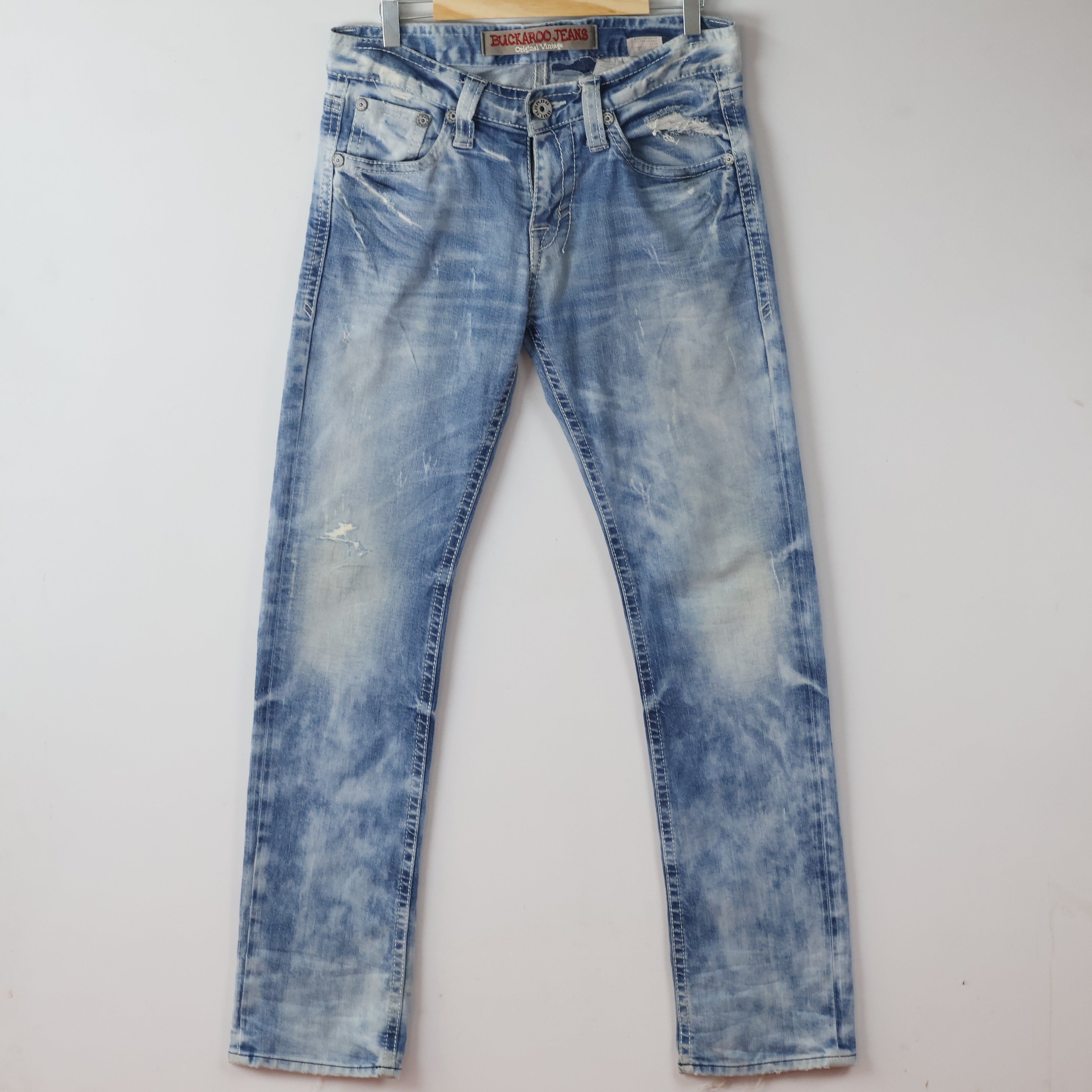 Thrifted Men's Buckaroo Jeans Distressed Light Blue Denim Waist: 32-33/ J1081