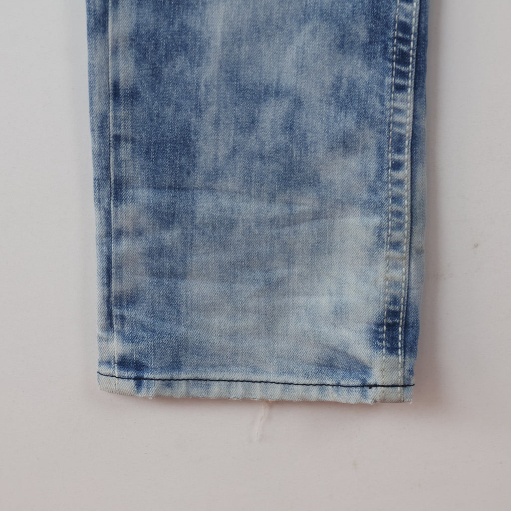 Thrifted Men's Buckaroo Jeans Distressed Light Blue Denim Waist: 32-33/ J1081