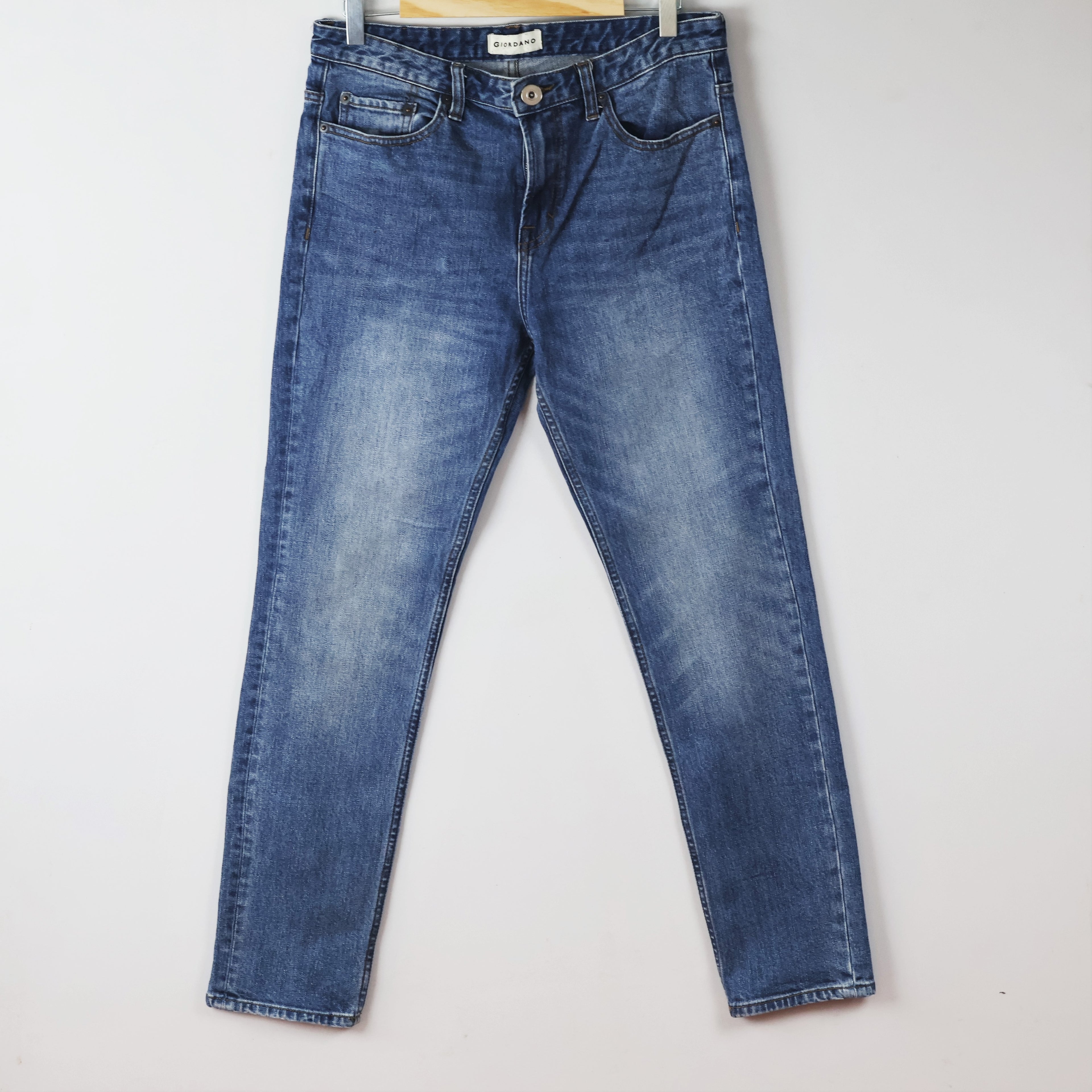 Thrifted Men's Giordano Washed Denim Trousers Waist: 30-32/ J1082