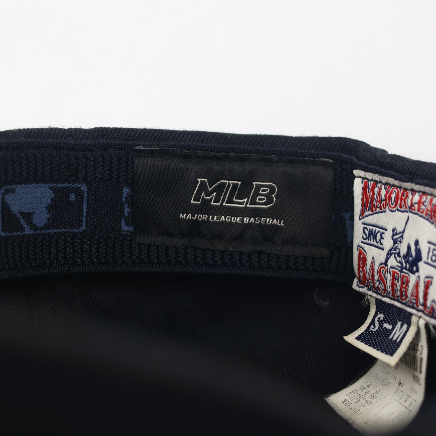 Men's Detroit Tigers from New Era Black MLB Thrifted Cap - Authentic Fitted S-M Size