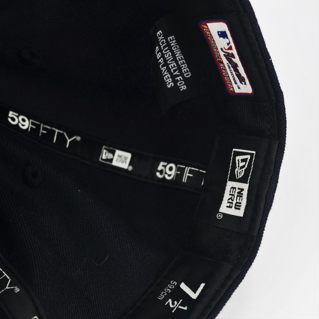 New Era Mens Cotton New York Yankees MLB Authentic Collection 59FIFTY Thrifted Cap, Size 7 1/2, Black