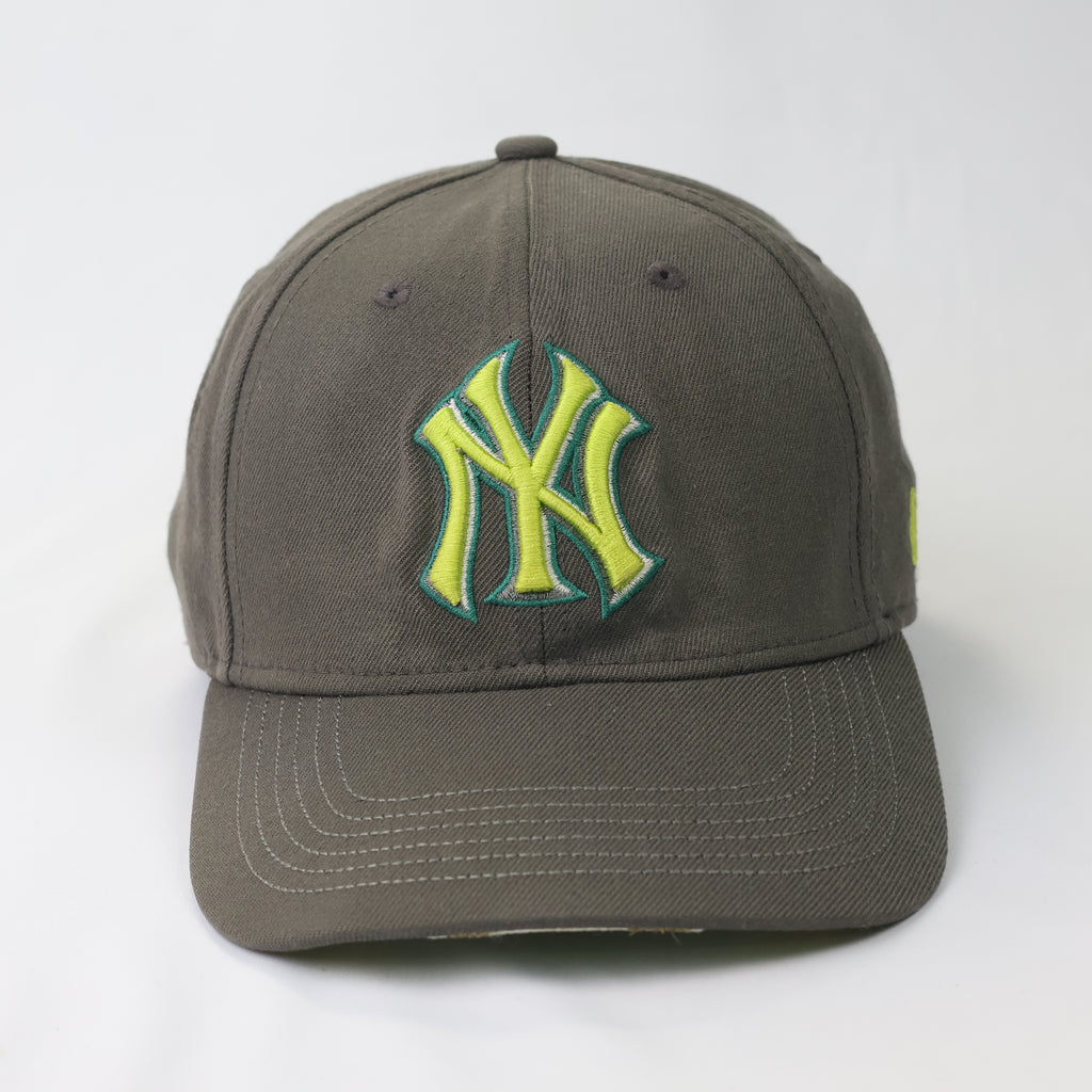 Vintage New Era Yankees 39THIRTY Snapback - Size M/L (58-60cm)