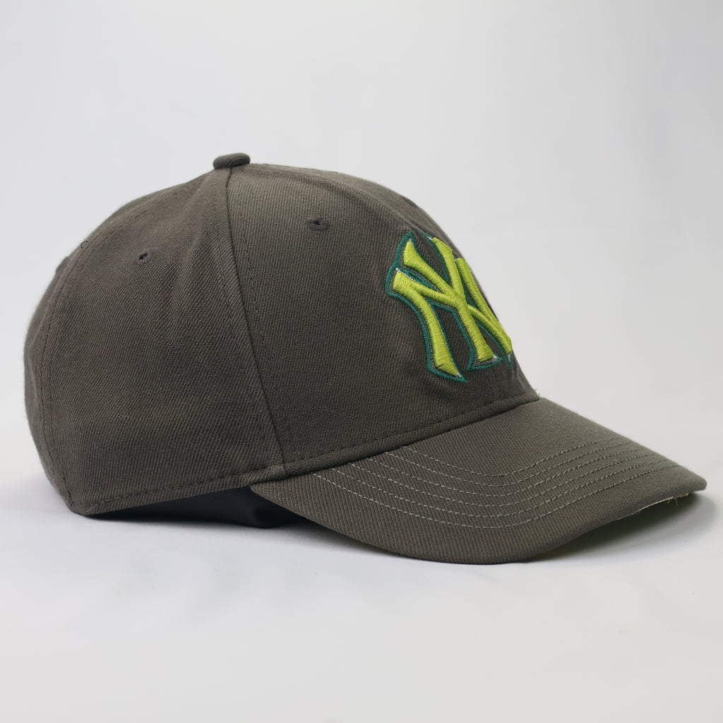 Vintage New Era Yankees 39THIRTY Snapback - Size M/L (58-60cm)