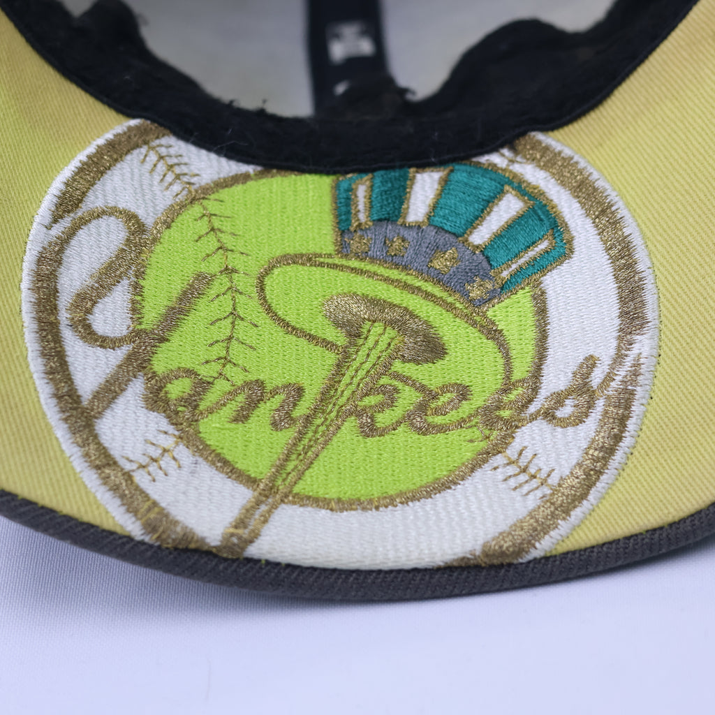 Vintage New Era Yankees 39THIRTY Snapback - Size M/L (58-60cm)