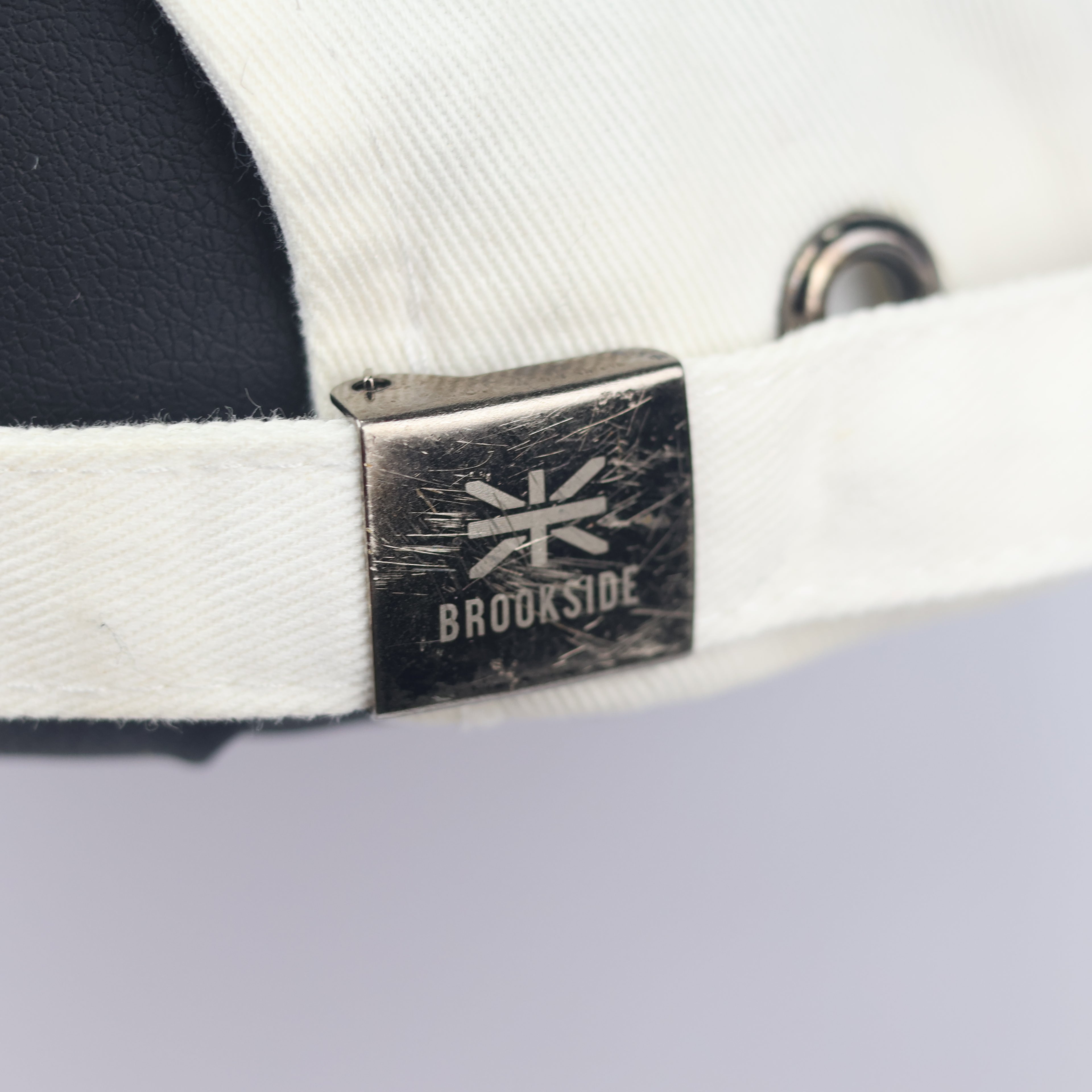 Brookside Off-White Cotton Baseball Thrifted Cap - Urban Trend Embroidered Strapback Hat