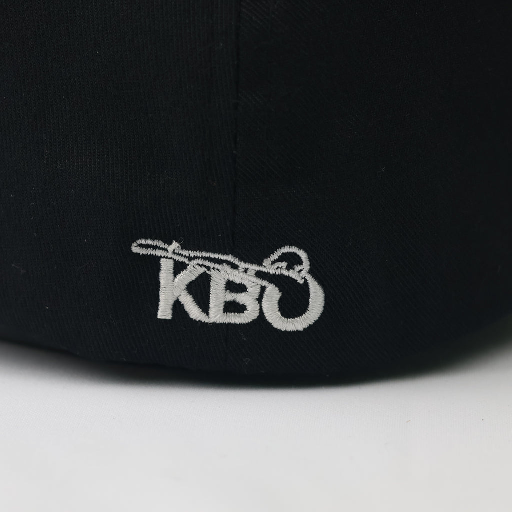 Vintage Kia Tigers KBO Thrifted Baseball Cap - Black & Red Two-Tone