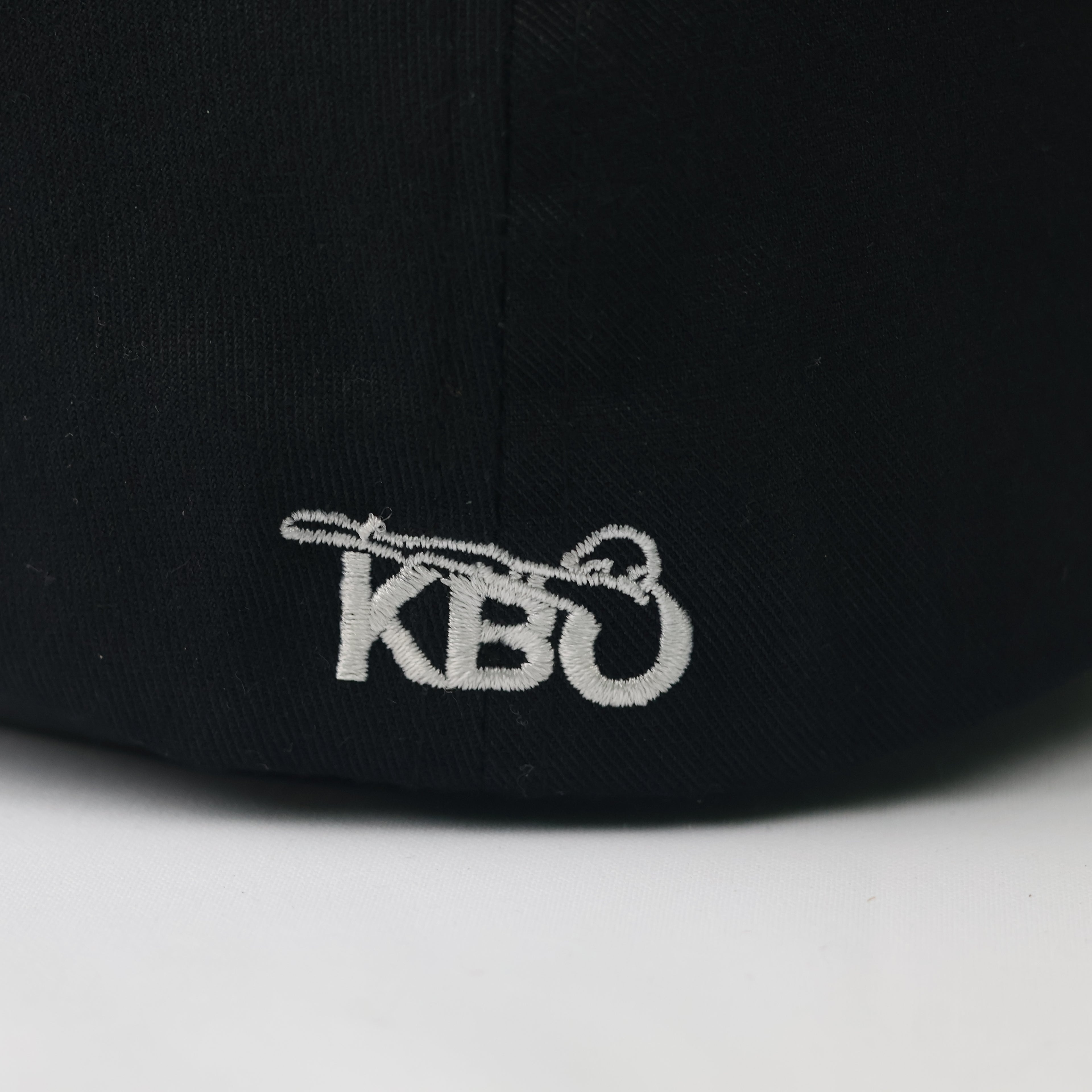 Vintage Kia Tigers KBO Thrifted Baseball Cap - Black & Red Two-Tone