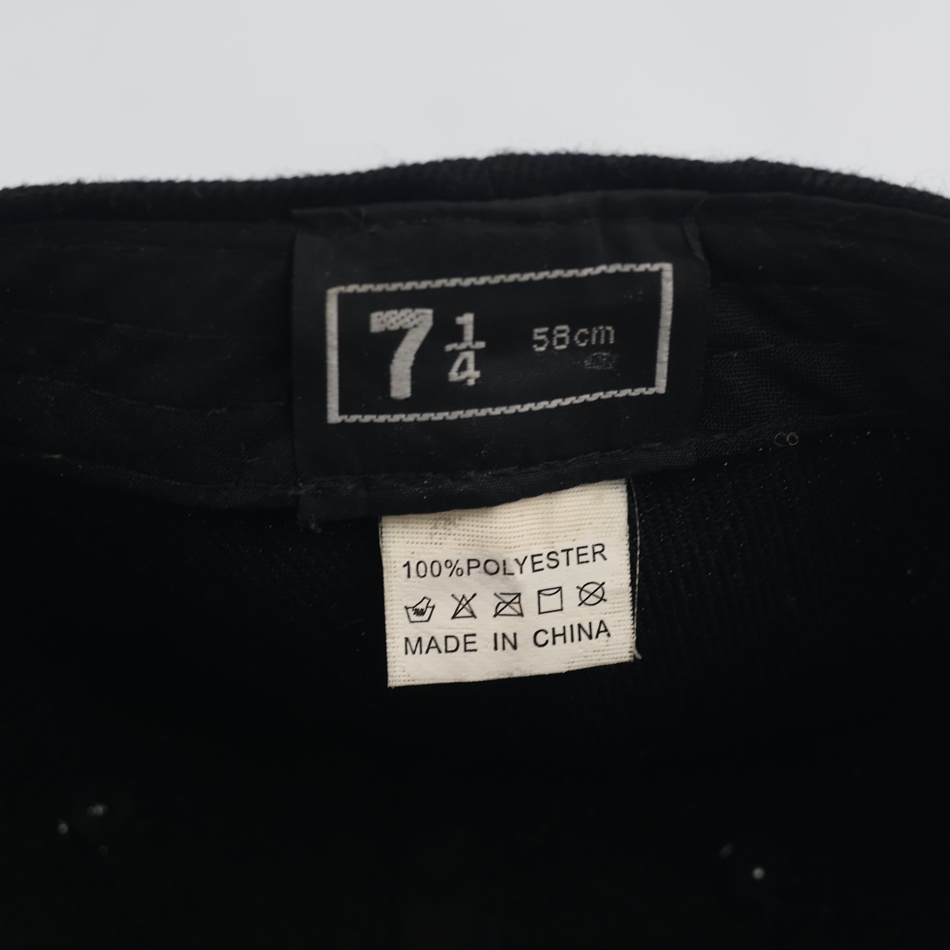 Thrifted DC Shoes All-Over Print Black Flat Brim Cap - Size 7 1/4 (58cm)