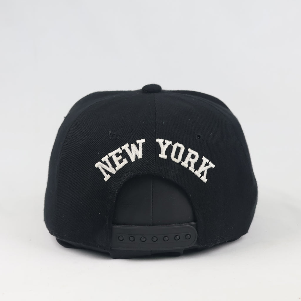 Thrifted New York NY Black Streetwear Snapback - Size 57-59cm