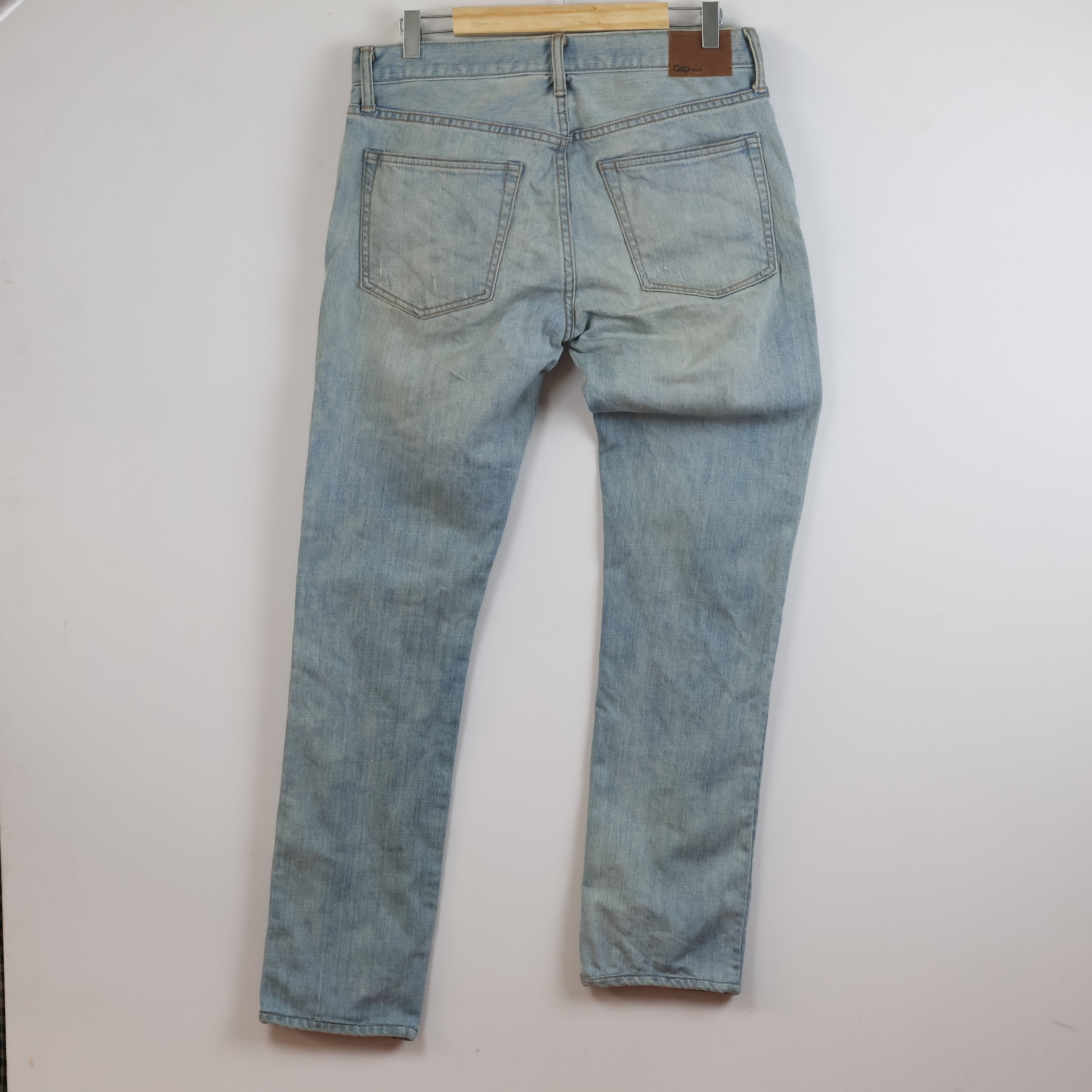 Thrifted Gap 1969 Vintage Wash Distressed Skinny Jeans Waist:30-32/ J1092