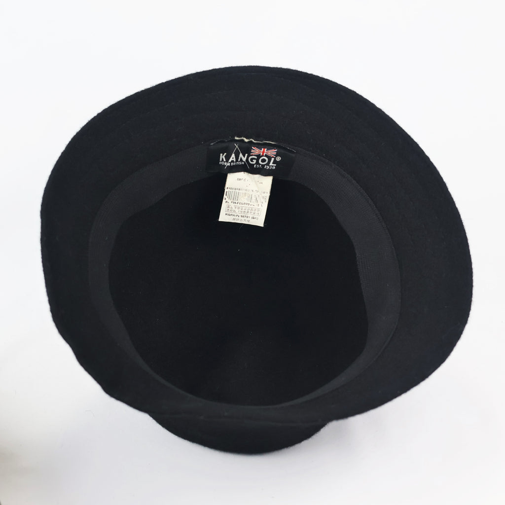 Kangol Men's Bermuda Casual, Scarlet, Black Thrifted Hat