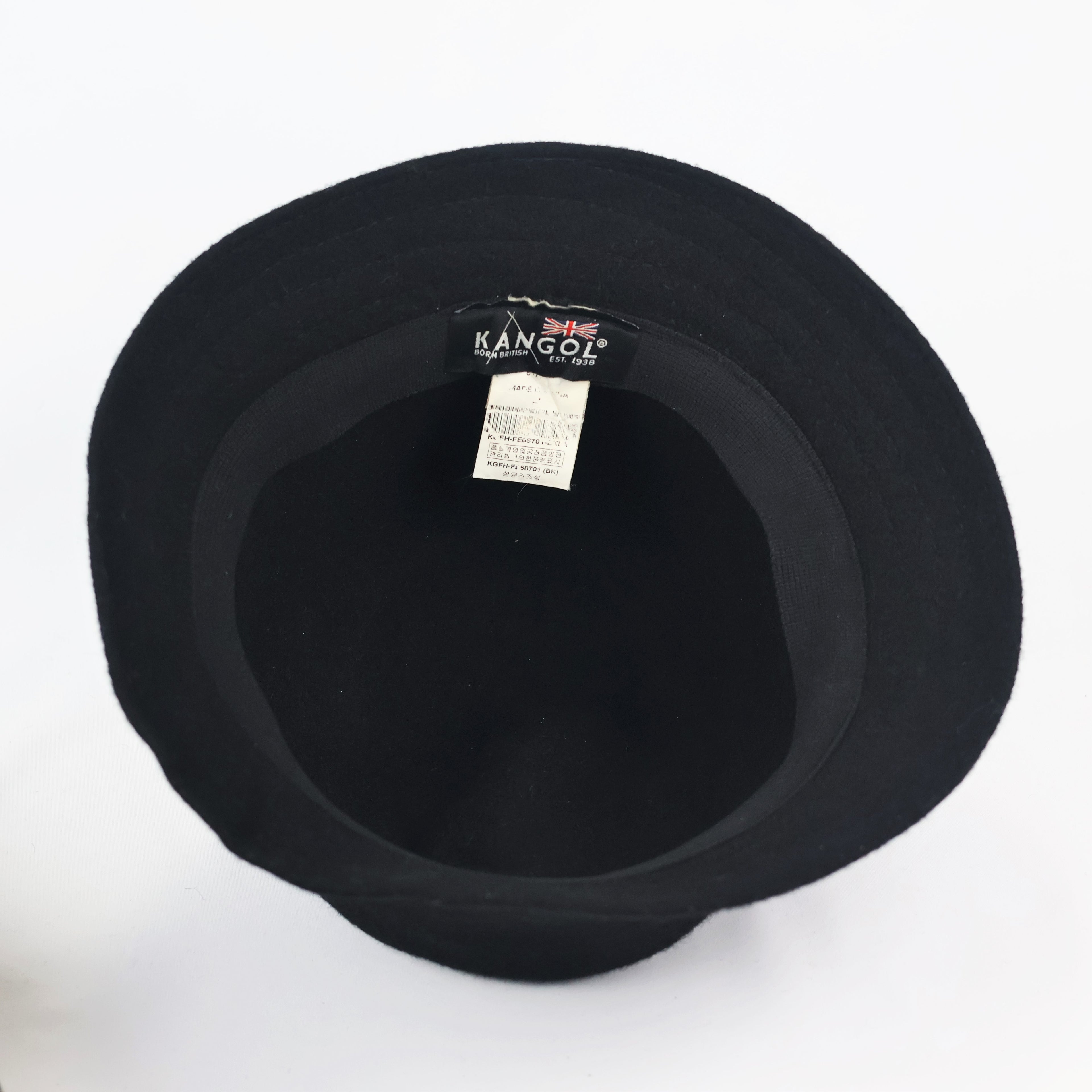 Kangol Men's Bermuda Casual, Scarlet, Black Thrifted Hat