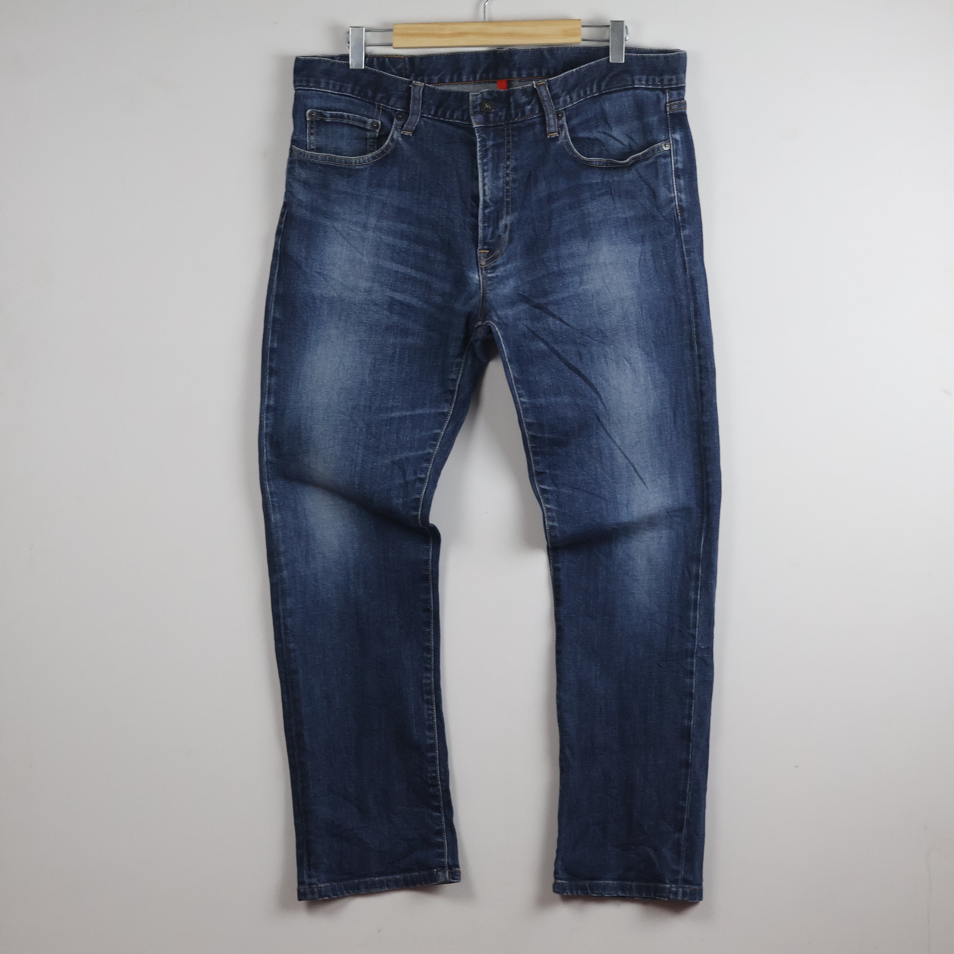 Thrifted UNIQLO UJ S001 Dark Wash Denim Jeans Waist:36/ J1089