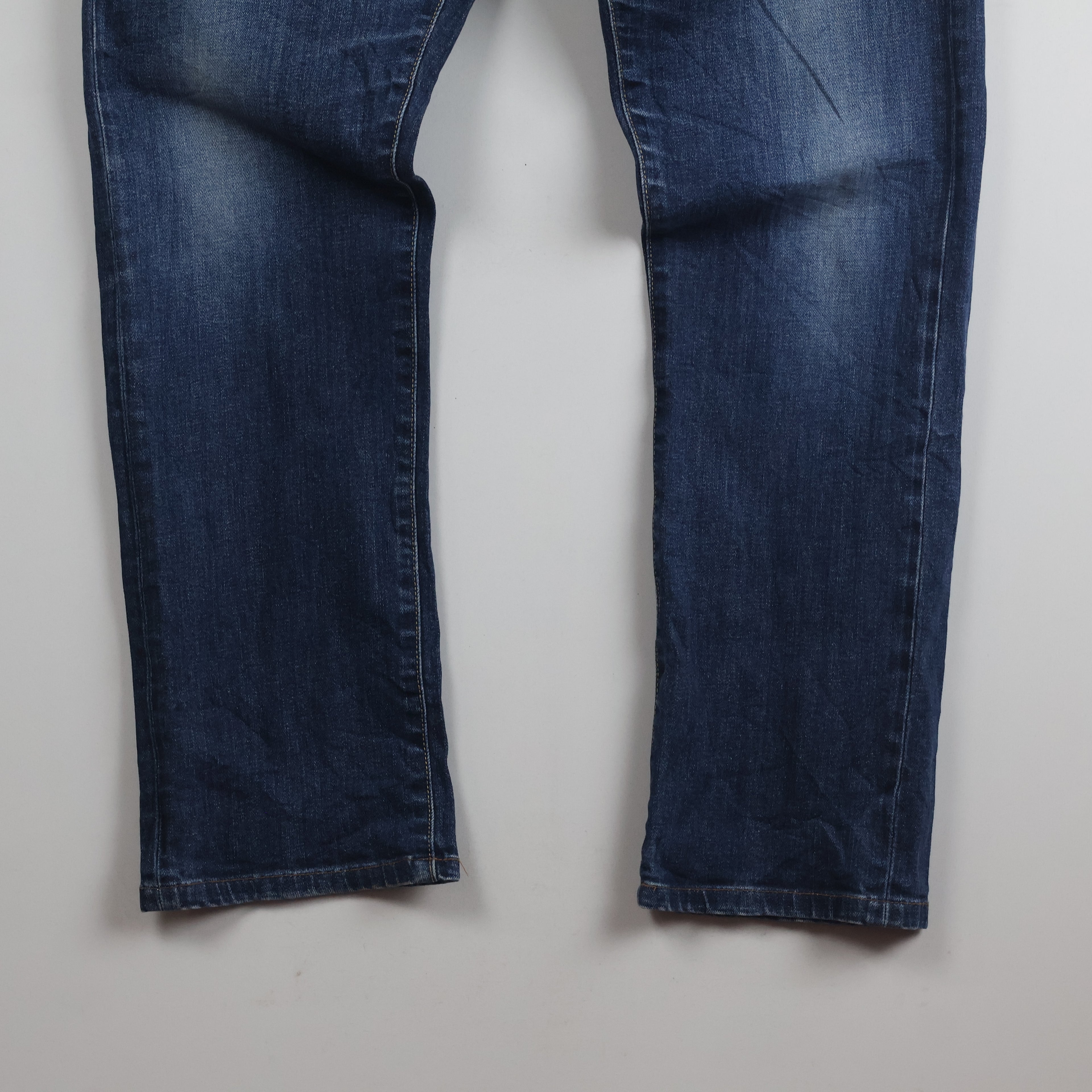 Thrifted UNIQLO UJ S001 Dark Wash Denim Jeans Waist:36/ J1089