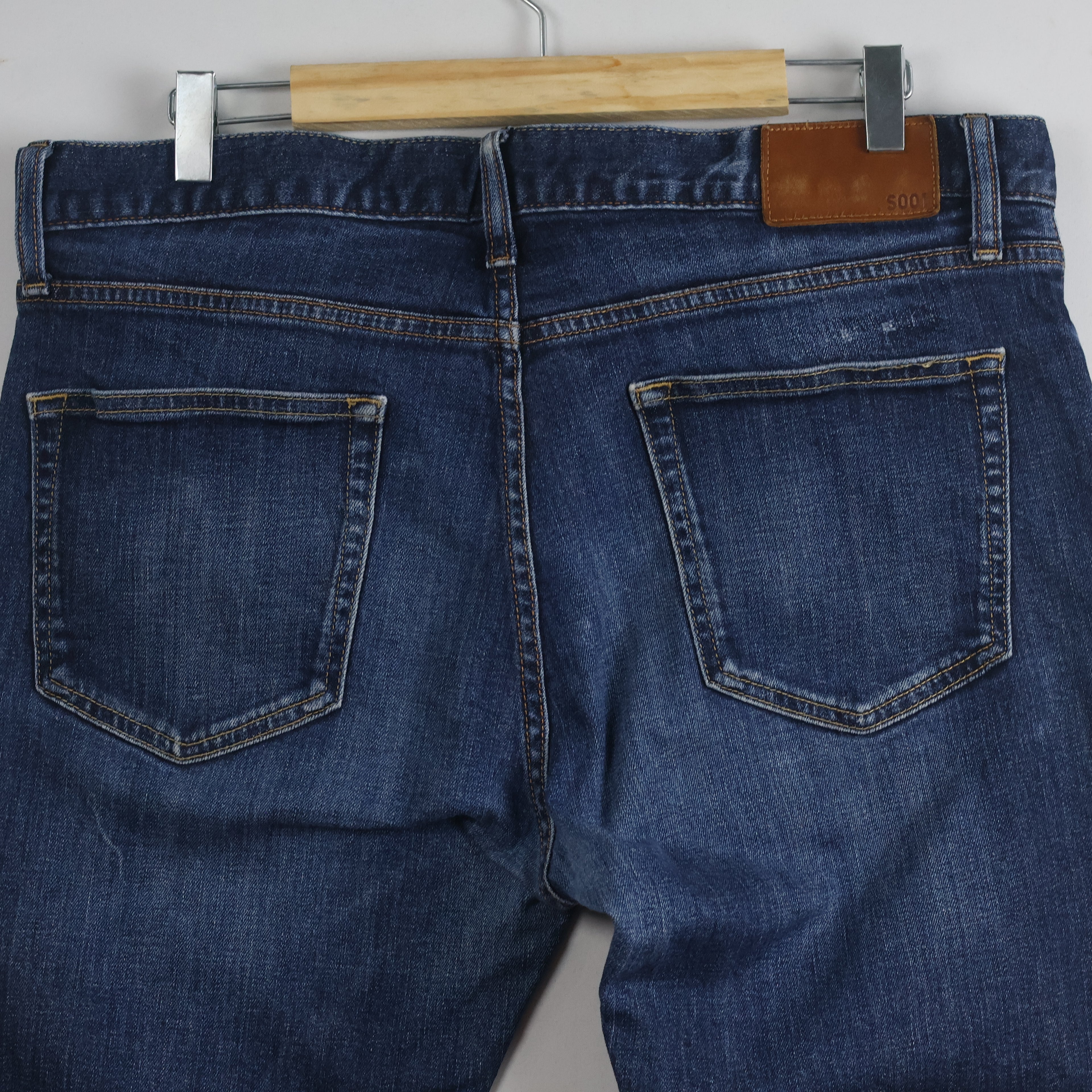 Thrifted UNIQLO UJ S001 Dark Wash Denim Jeans Waist:36/ J1089