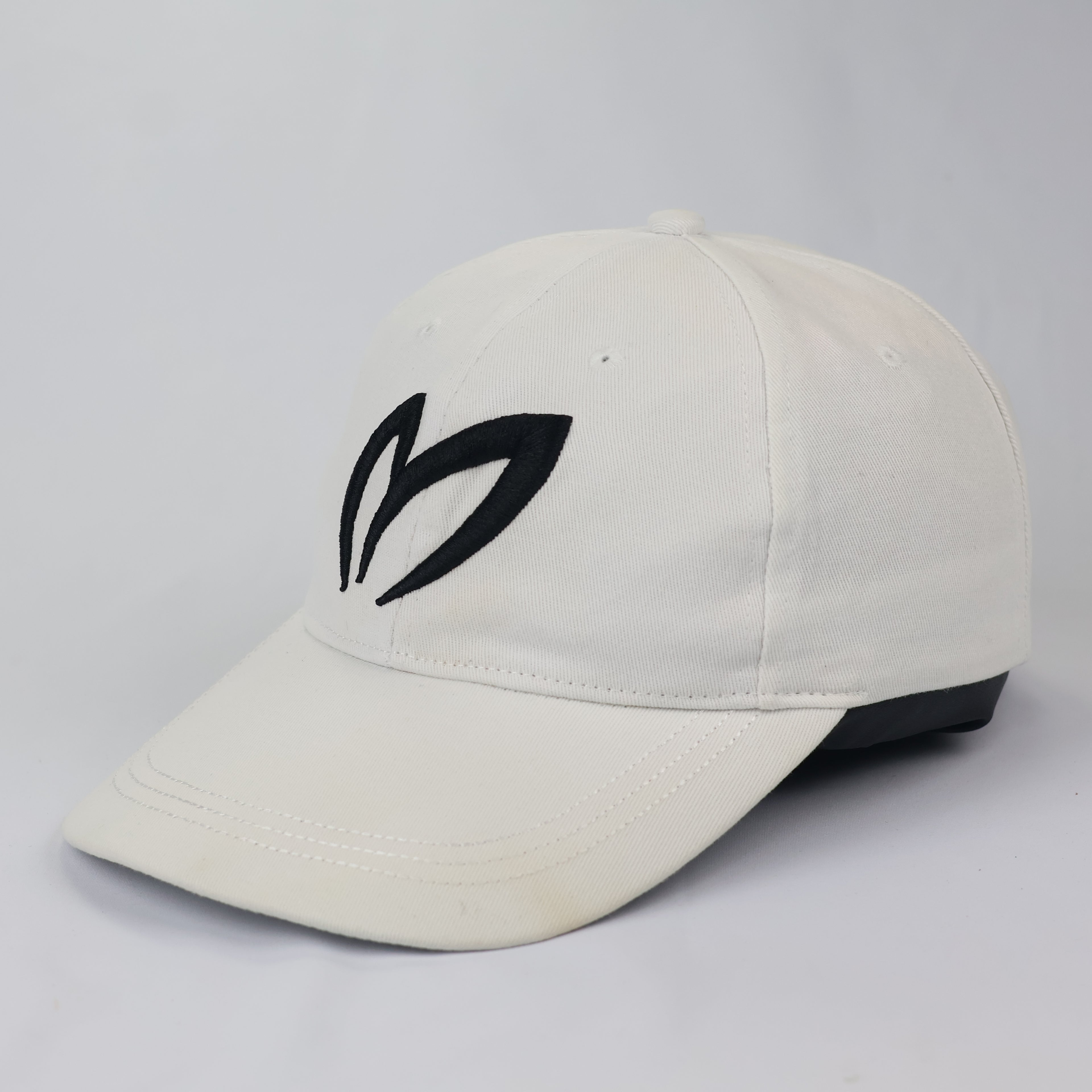 Mitchell & Ness Philadelphia 76ers NBA Snapback Thrifted Hat - Black & Red