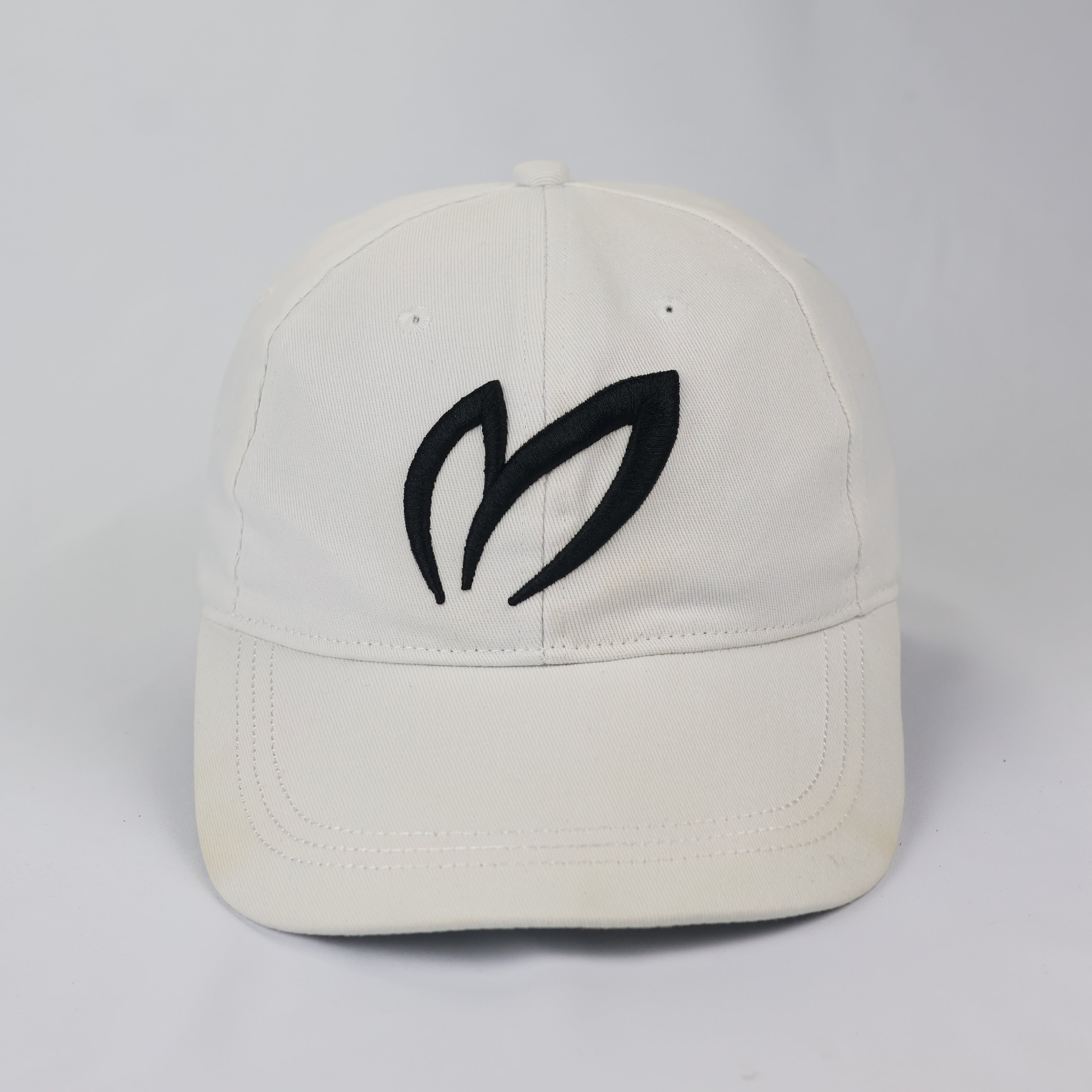 Mitchell & Ness Philadelphia 76ers NBA Snapback Thrifted Hat - Black & Red