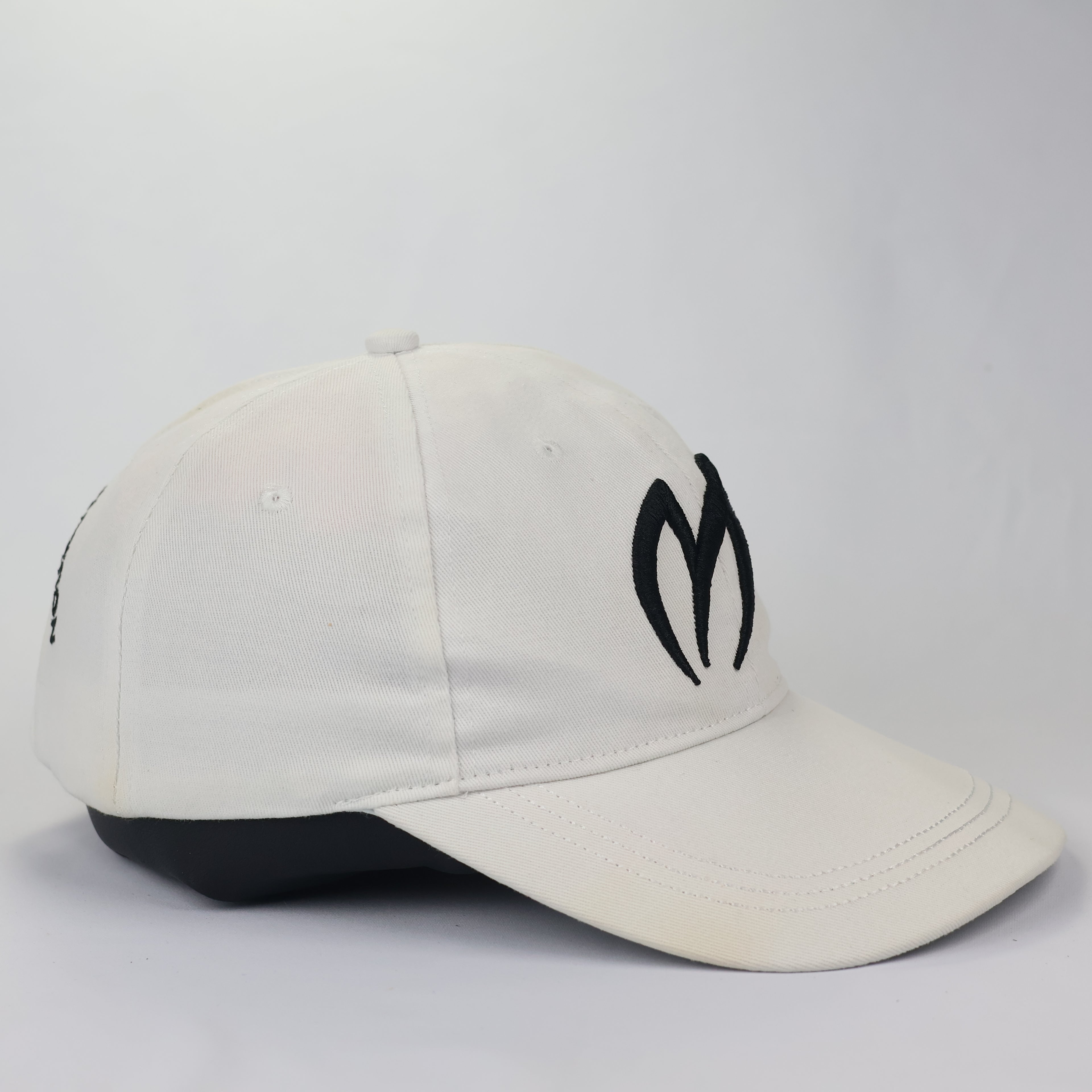 Mitchell & Ness Philadelphia 76ers NBA Snapback Thrifted Hat - Black & Red