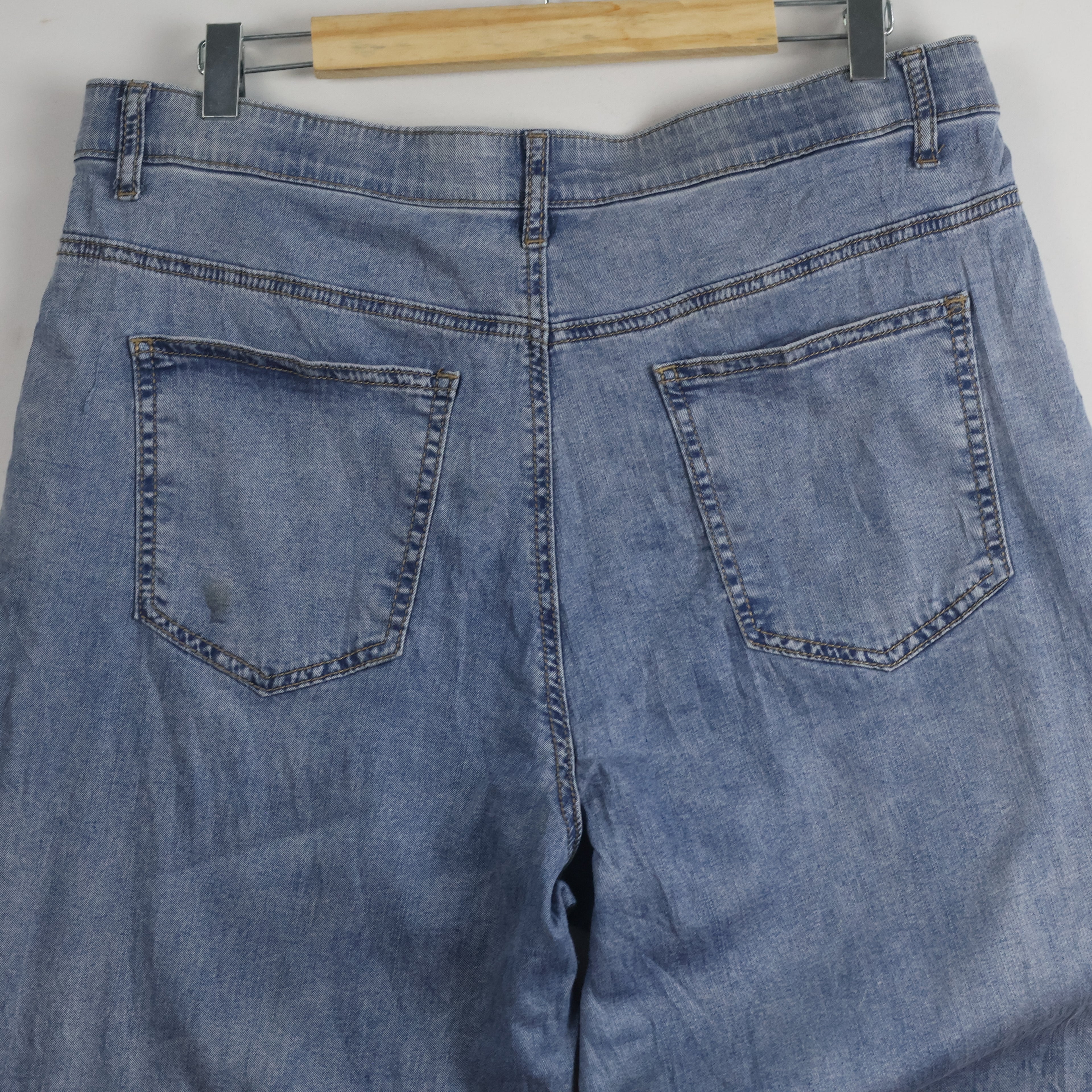 Thrifted Men's V.Cut Blue Elastic Waist Denim Waist:34/ J1084