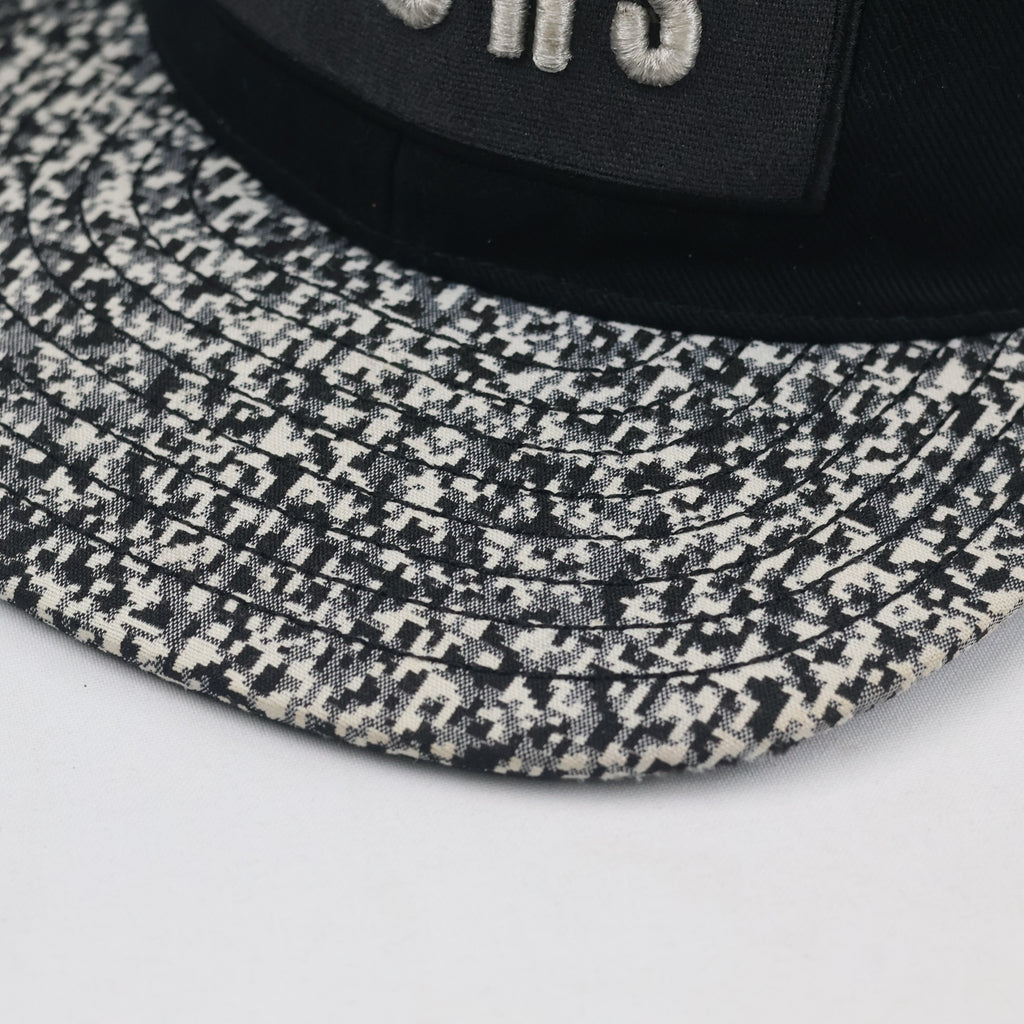 Vintage NBA San Antonio Spurs Houndstooth Pattern Brim Snapback - Size 57-59cm