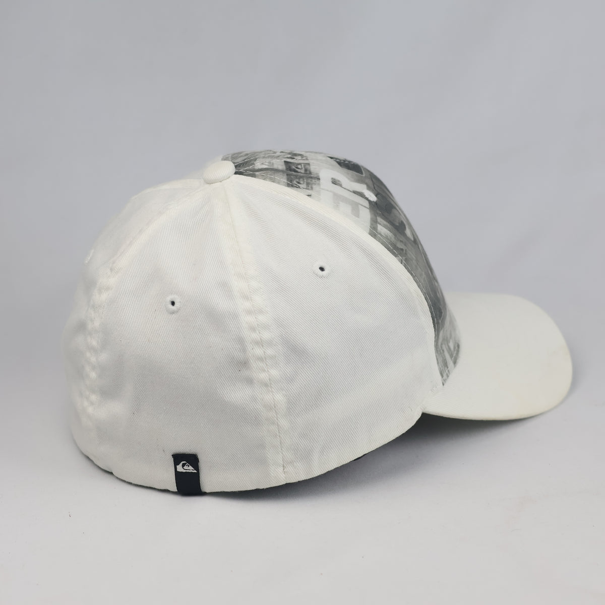 Thrifted Quiksilver Flexfit Yupoong White Stretch Fit Cap (Size 57–58 cm) |10896
