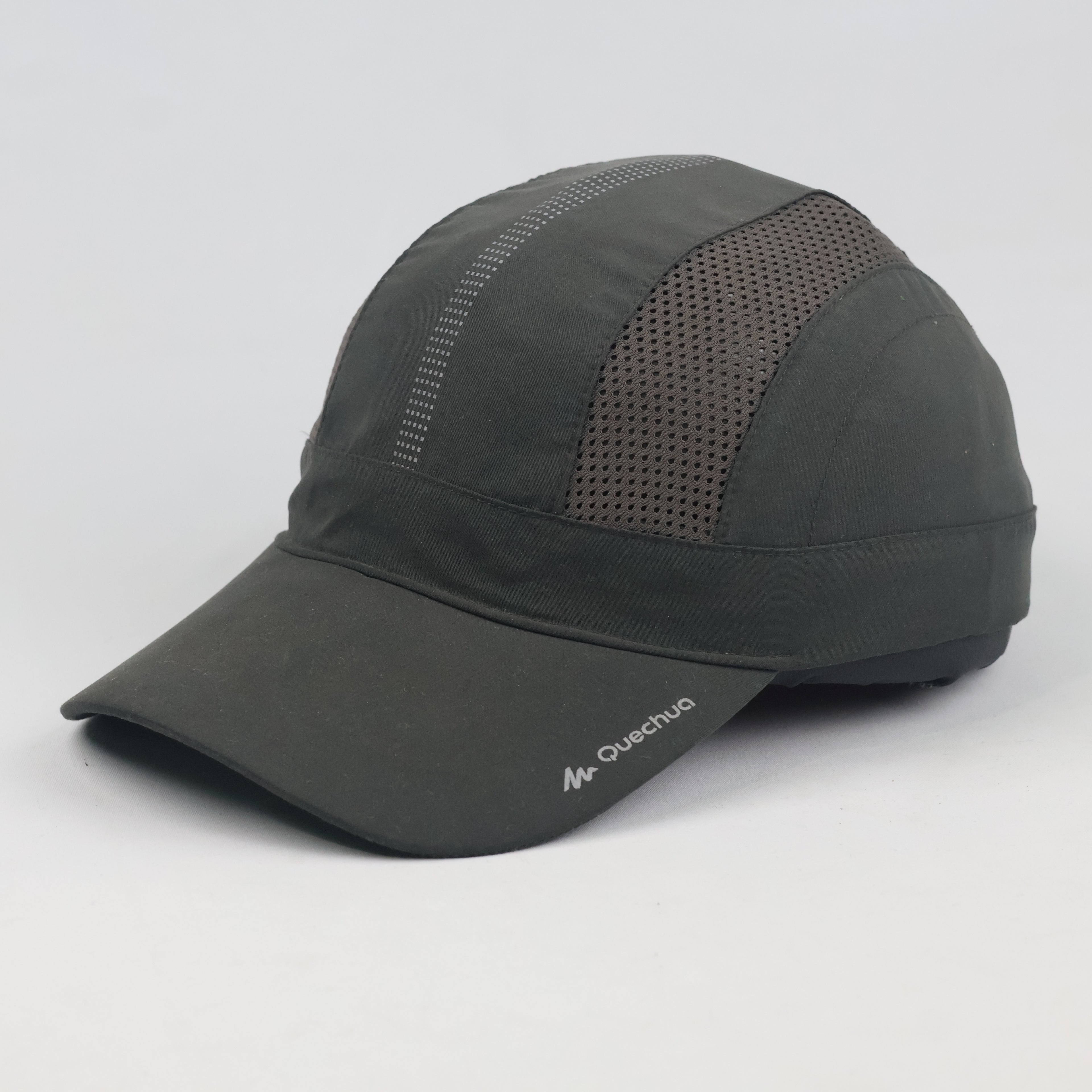 Thrifted Quechua Decathlon Charcoal Breathable Trail Running Cap - Size 56-58cm