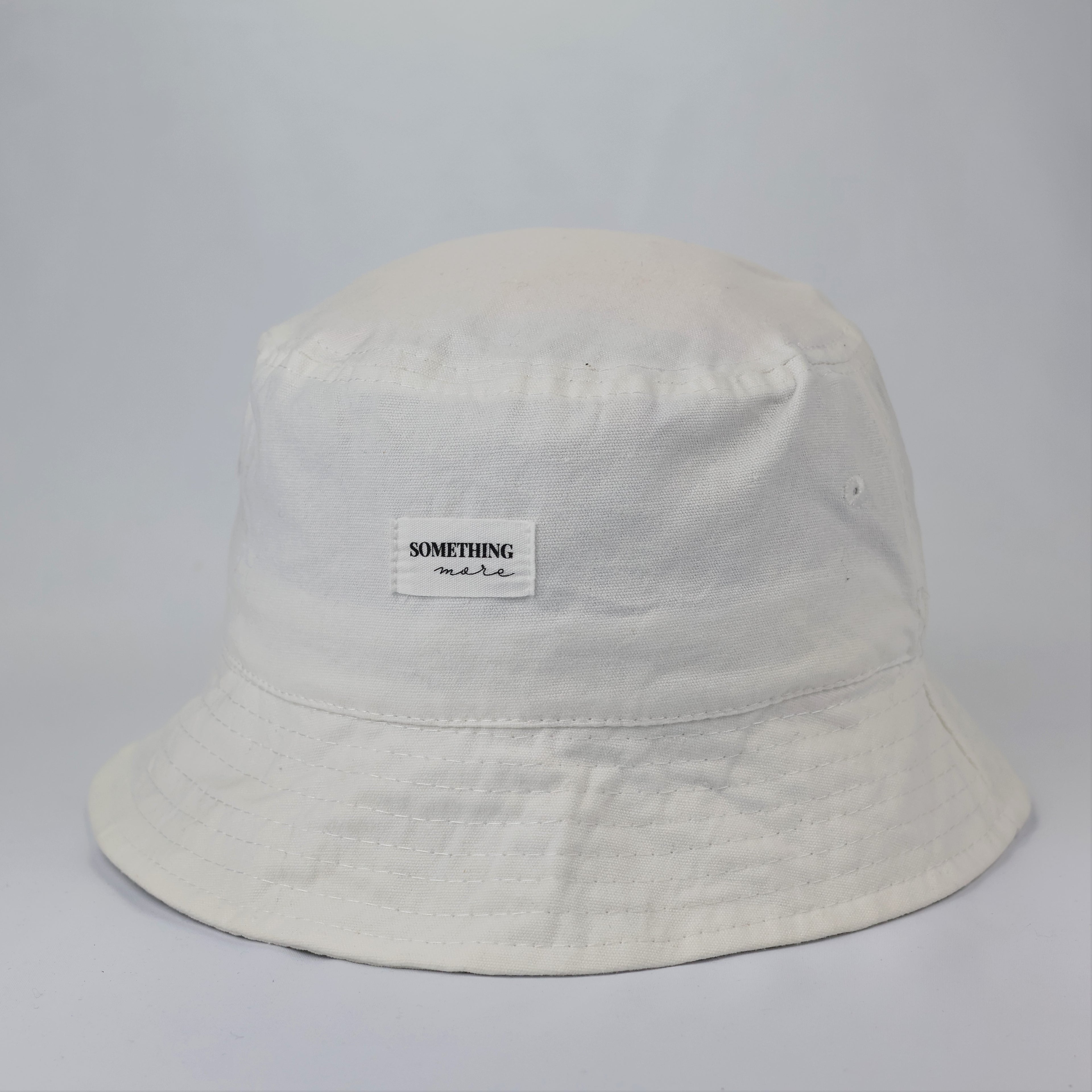 Sinsay Minimalist "Something More" Cotton Thrifted Bucket Hat - White