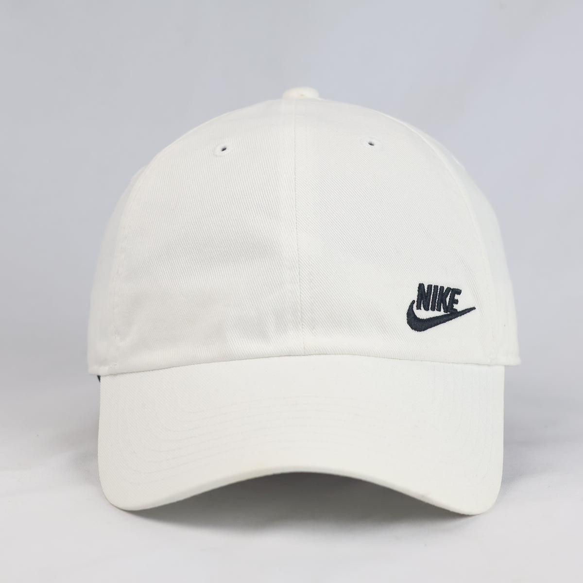 Thrifted Nike Heritage86 White Cotton Baseball Cap (Size 56–58 cm) | 10894