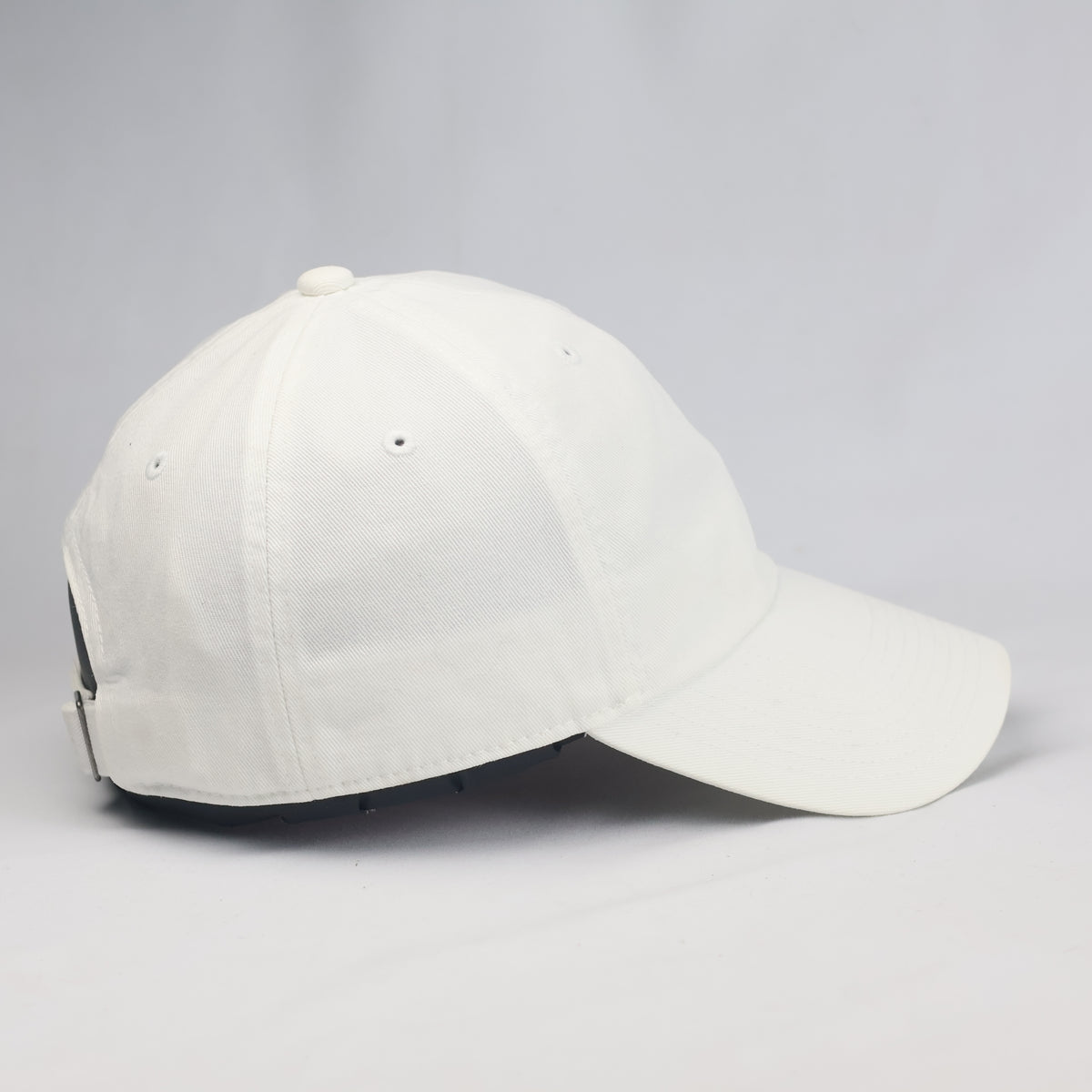 Thrifted Nike Heritage86 White Cotton Baseball Cap (Size 56–58 cm) | 10894