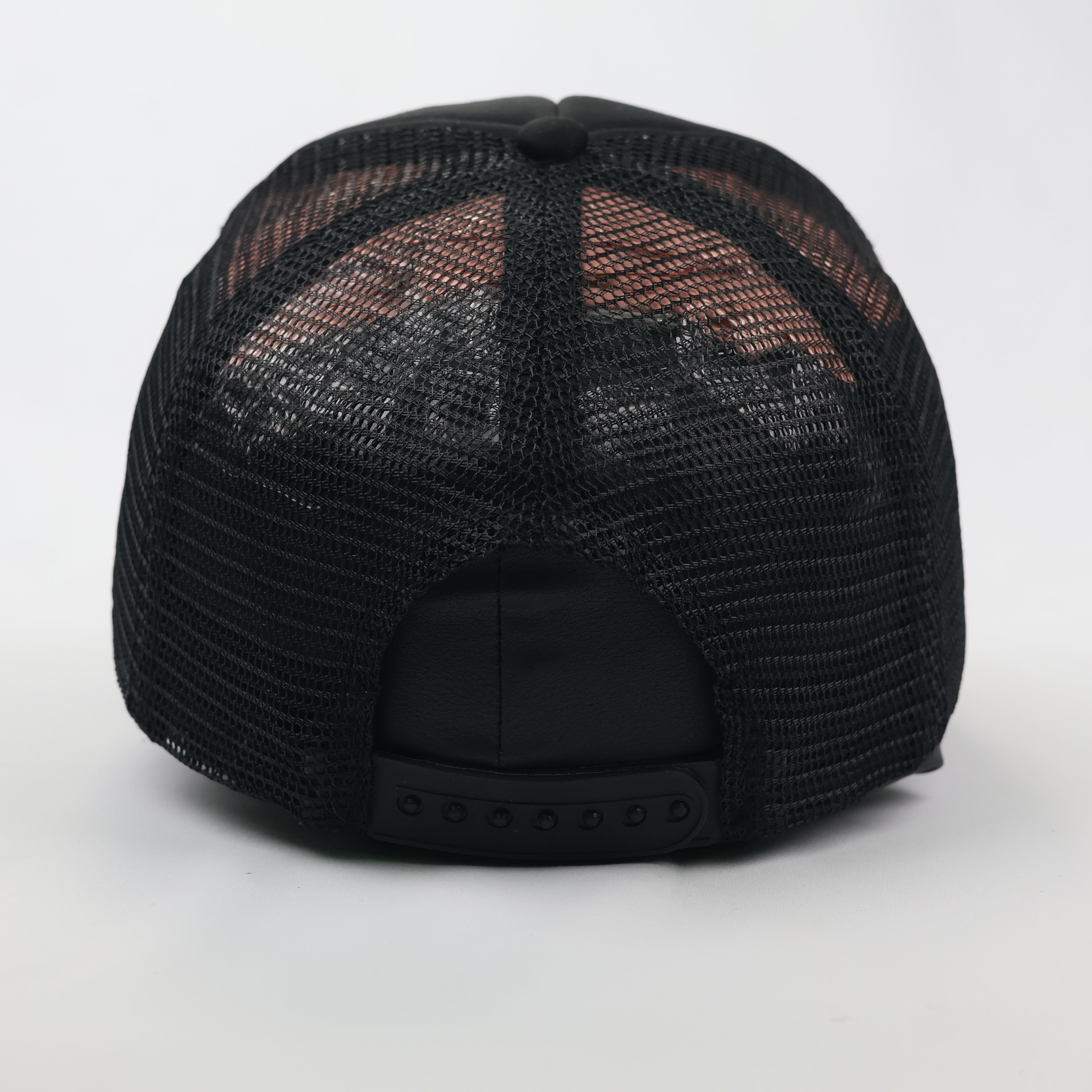 Retro Streetwear Mesh Back Cap - Black & Yellow Minimalist Hat